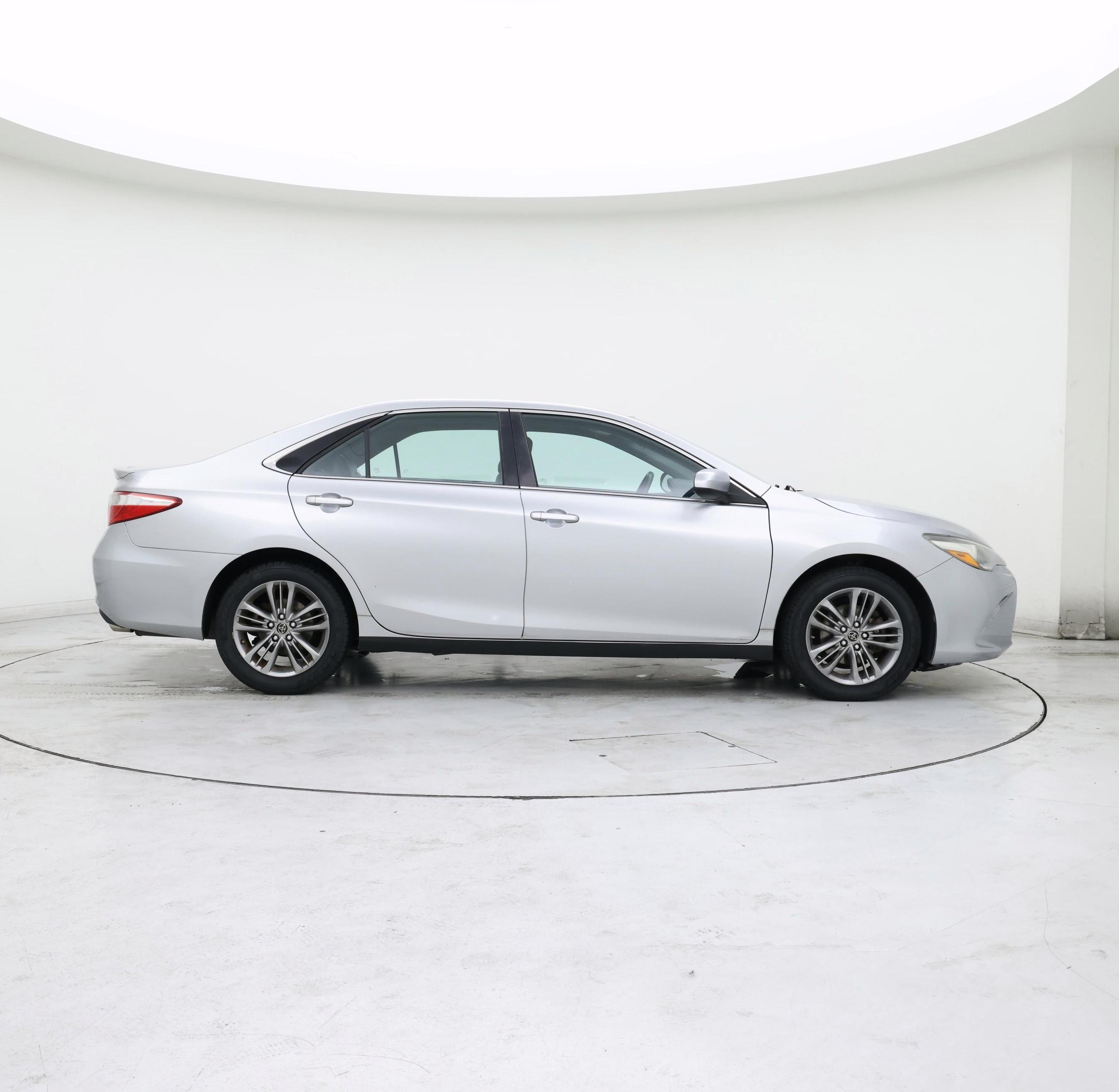 Thumbnail: 2015 Toyota Camry - 7