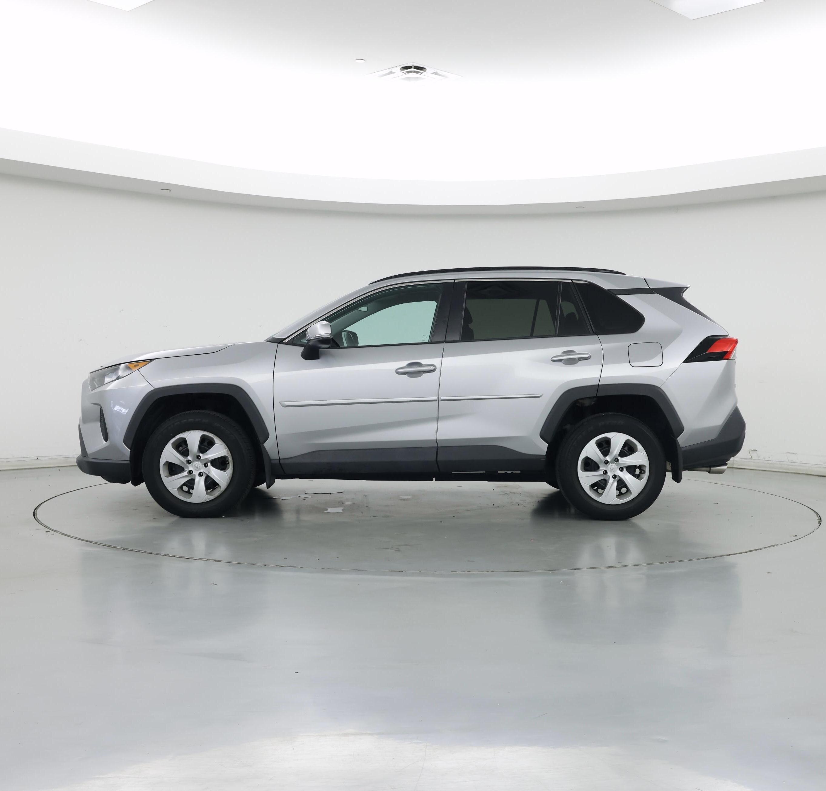 Thumbnail: 2019 Toyota RAV4 - 3