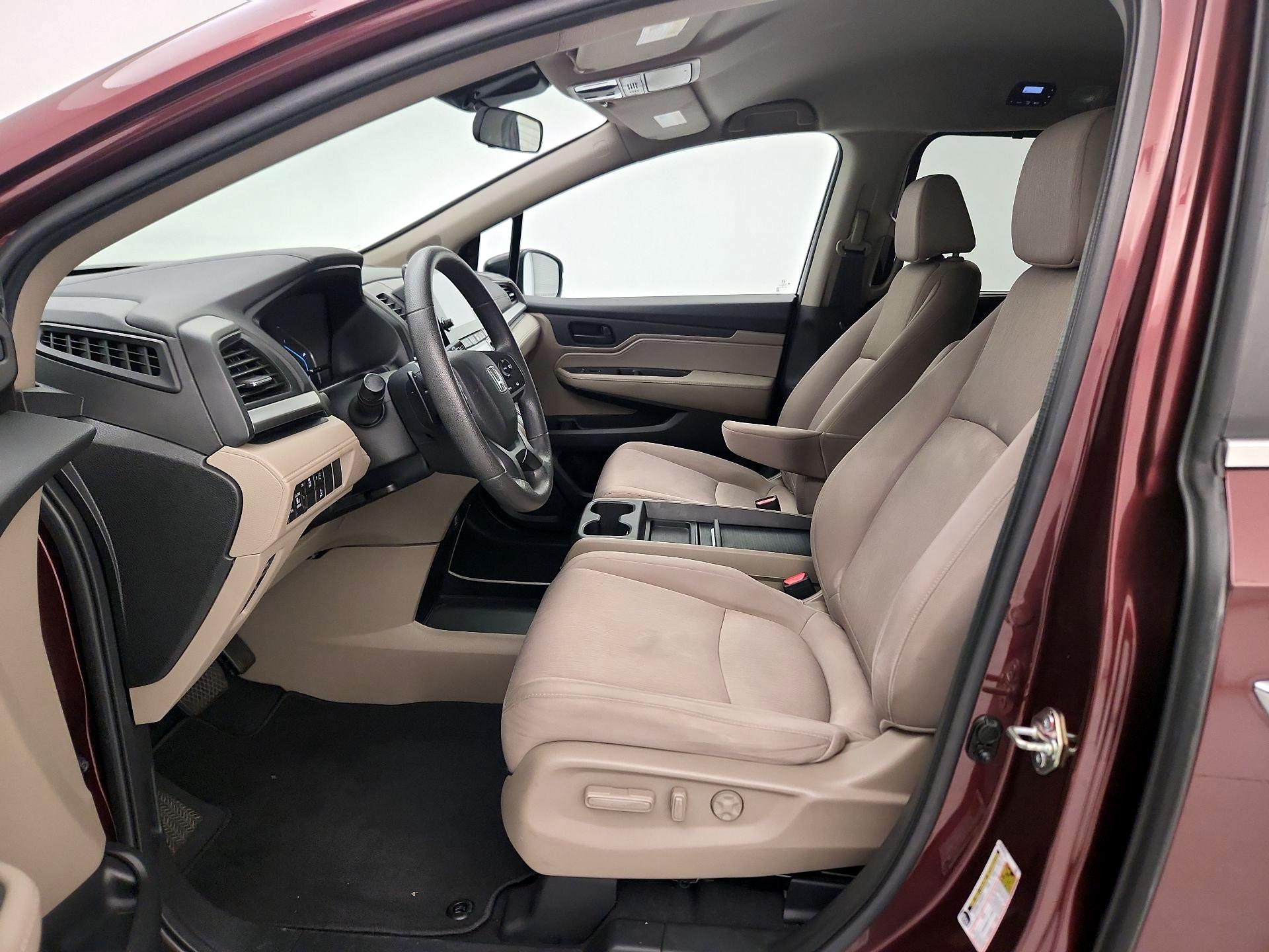 Thumbnail: 2019 Honda Odyssey - 11
