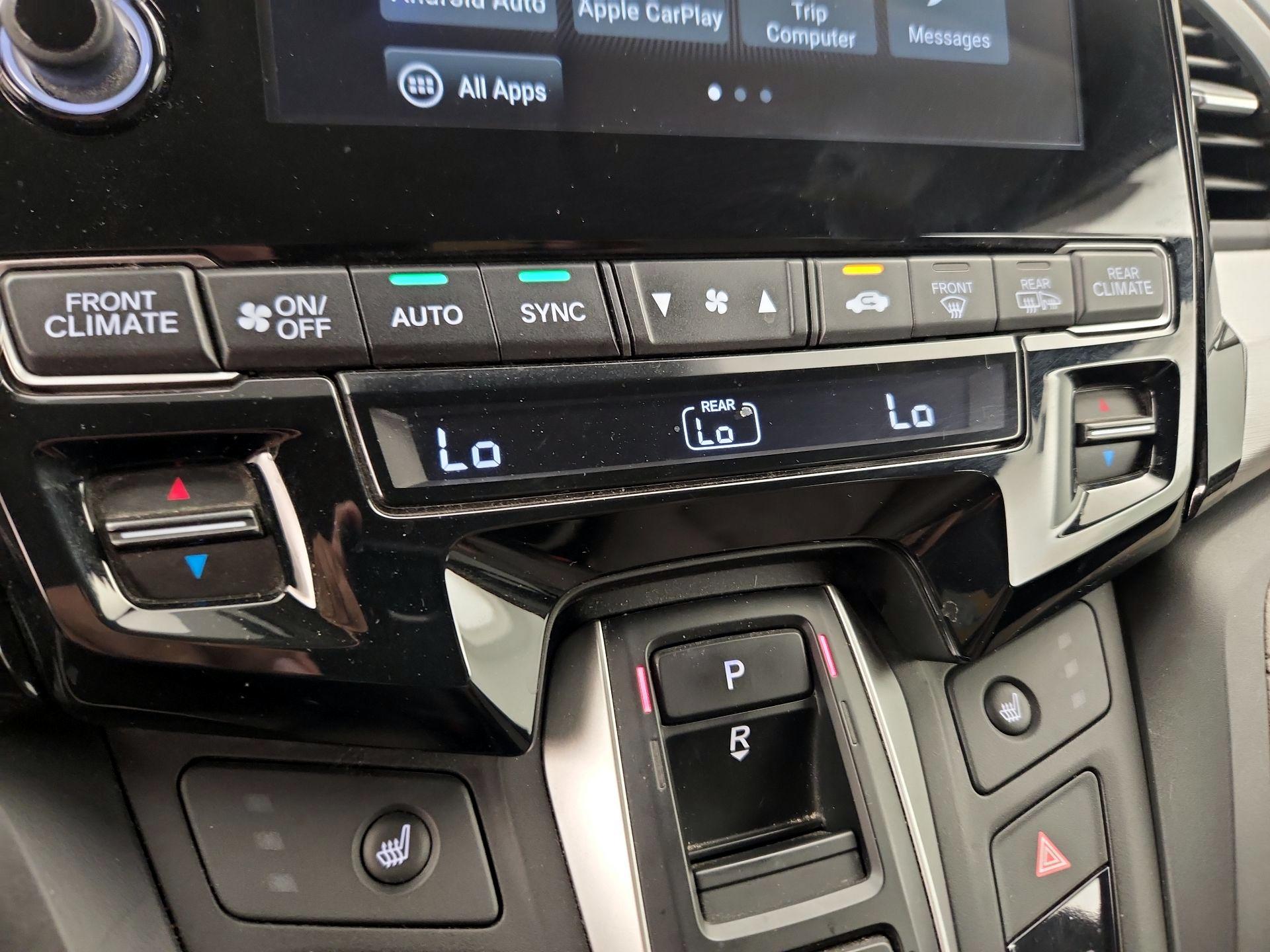 Thumbnail: 2019 Honda Odyssey - 16