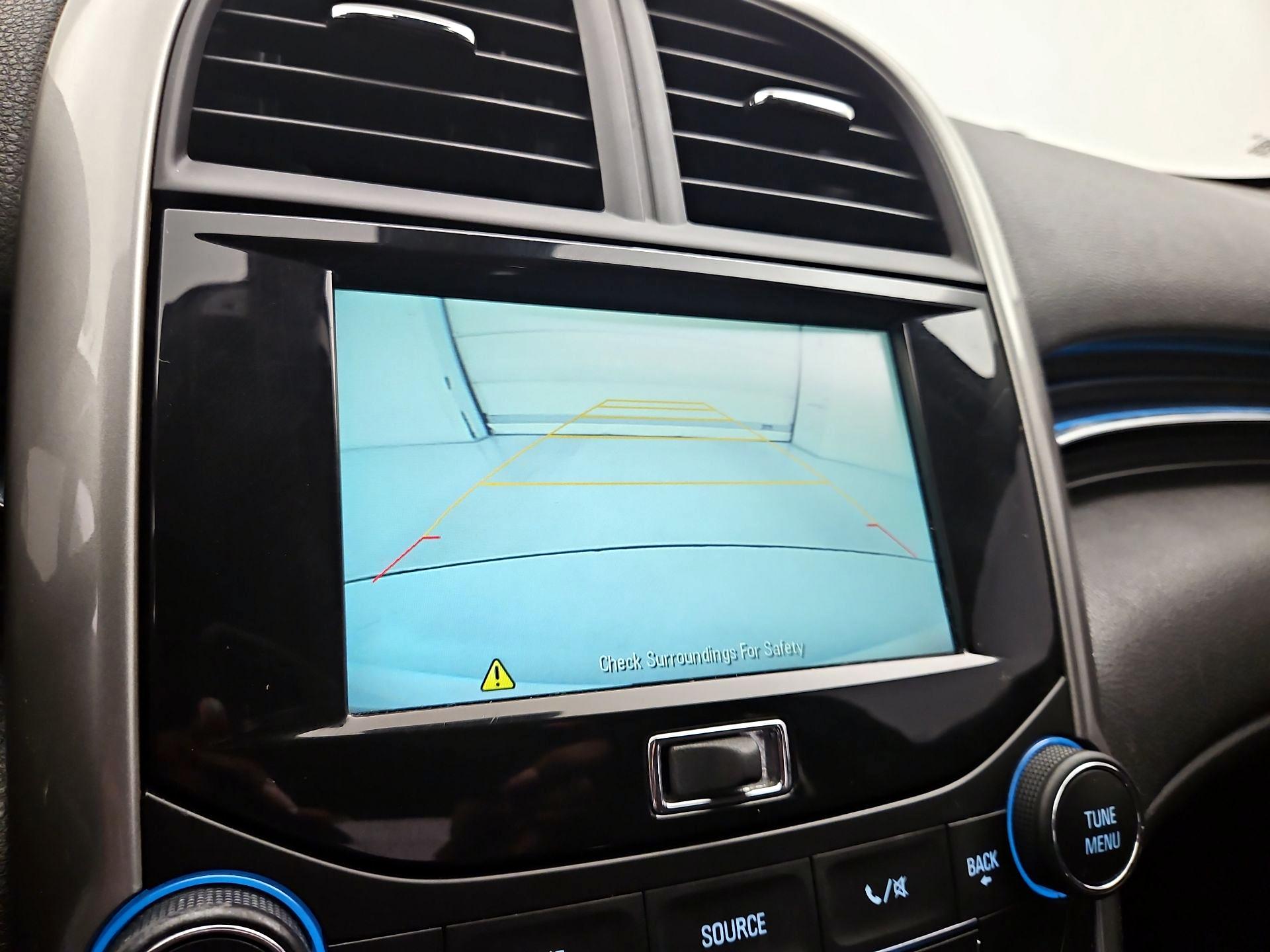 Thumbnail: 2016 Chevrolet Malibu - 14