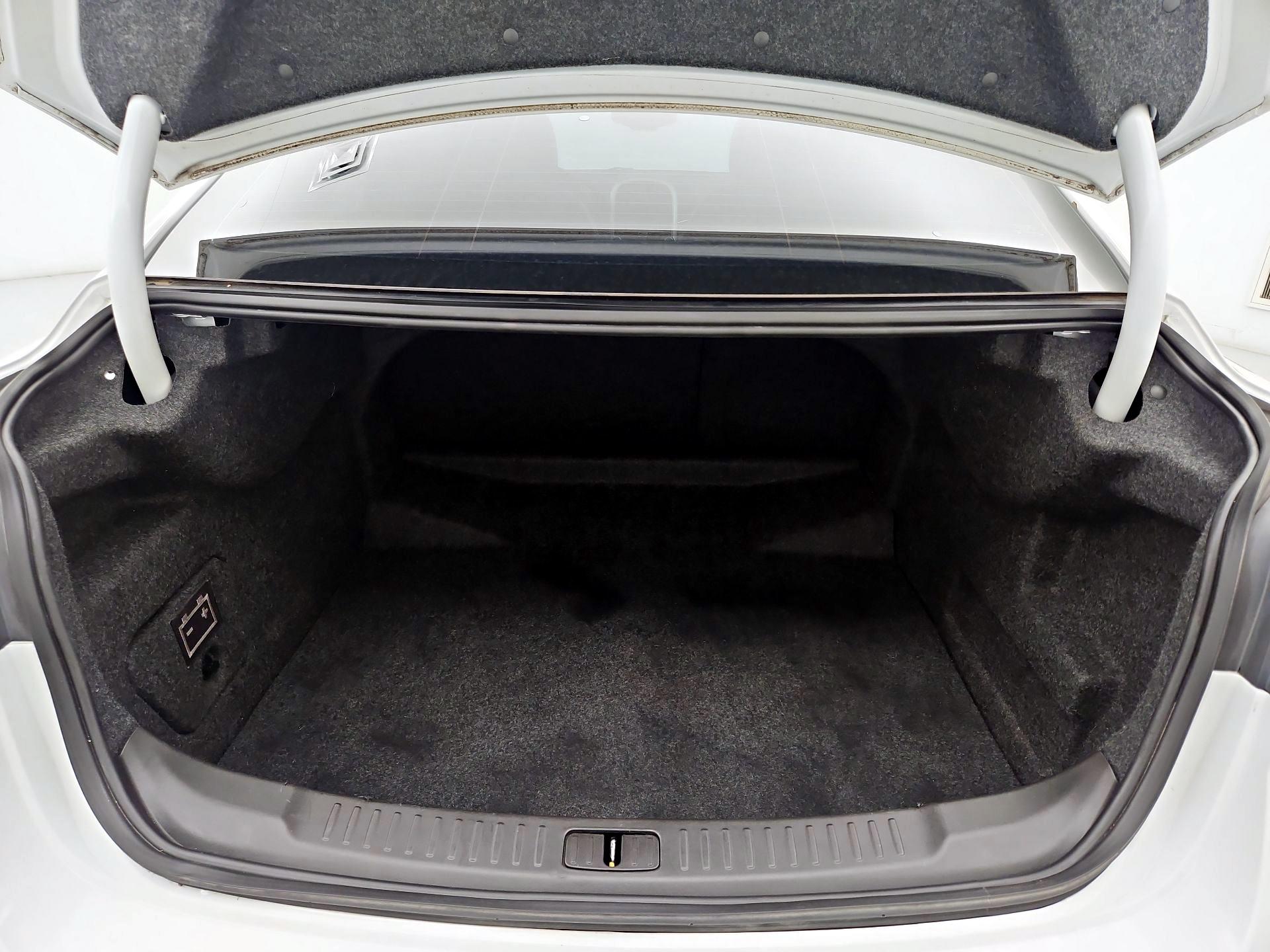 Thumbnail: 2016 Chevrolet Malibu - 20