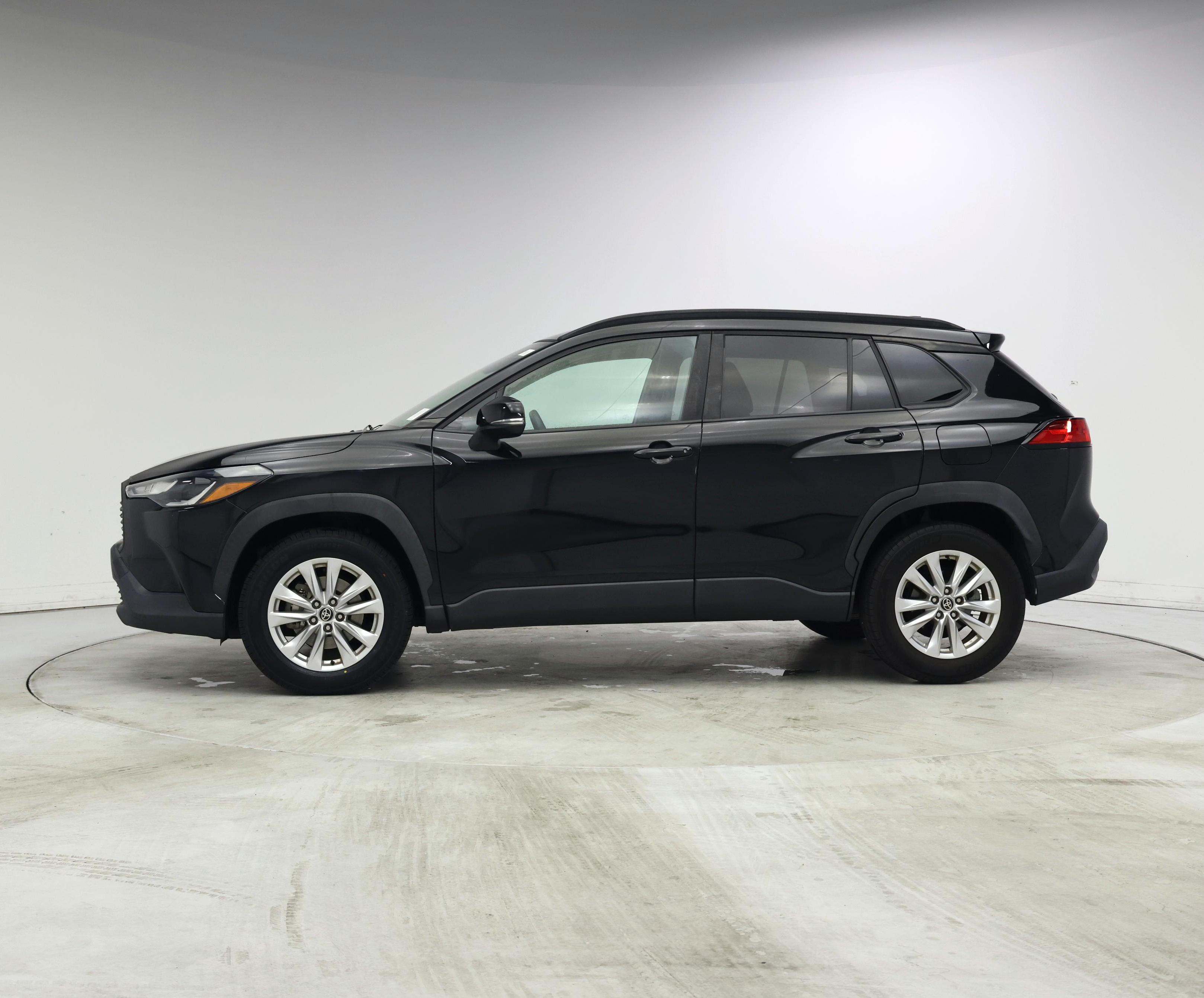 Thumbnail: 2022 Toyota Corolla Cross - 3