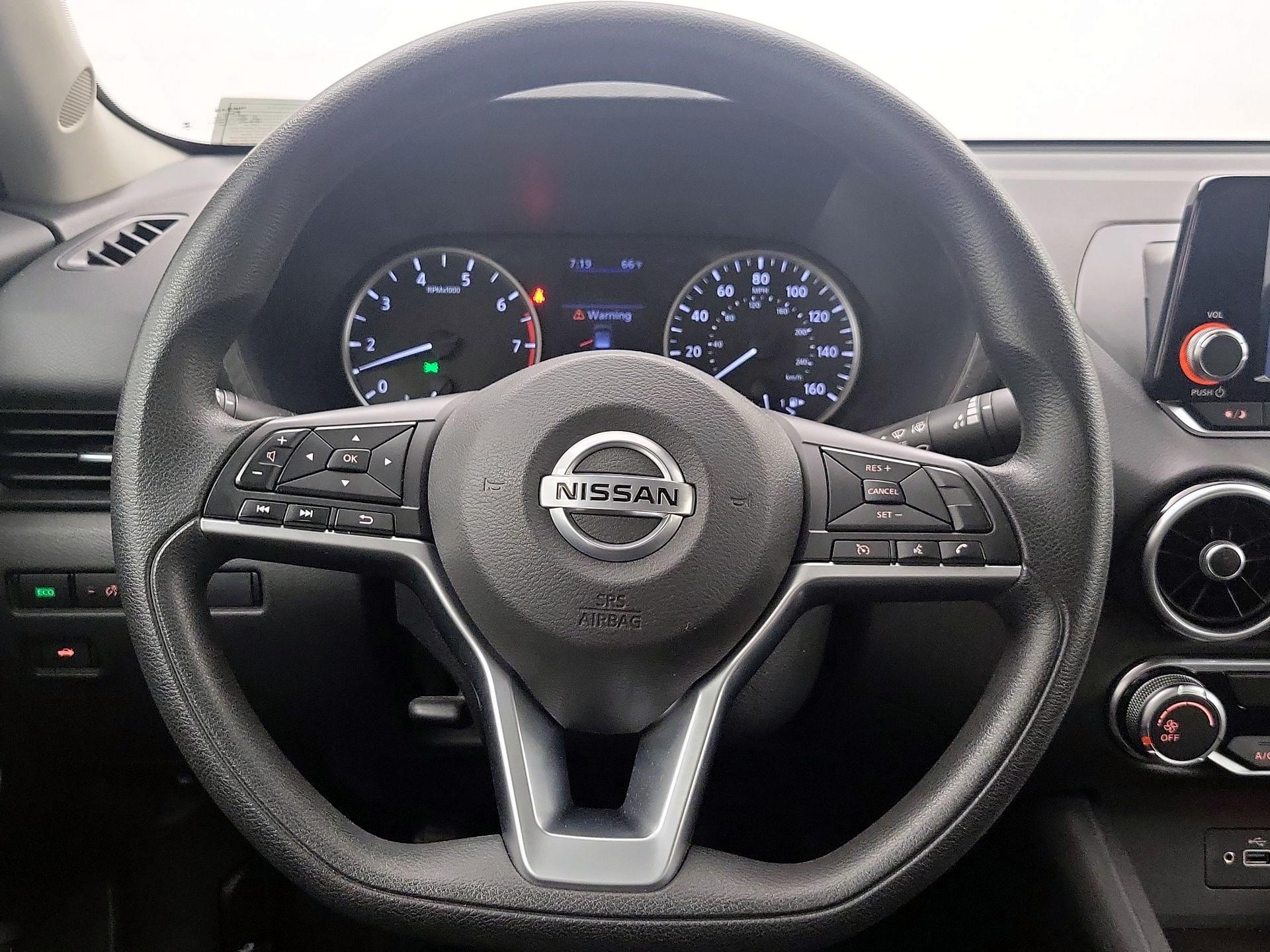 Thumbnail: 2022 Nissan Sentra - 10