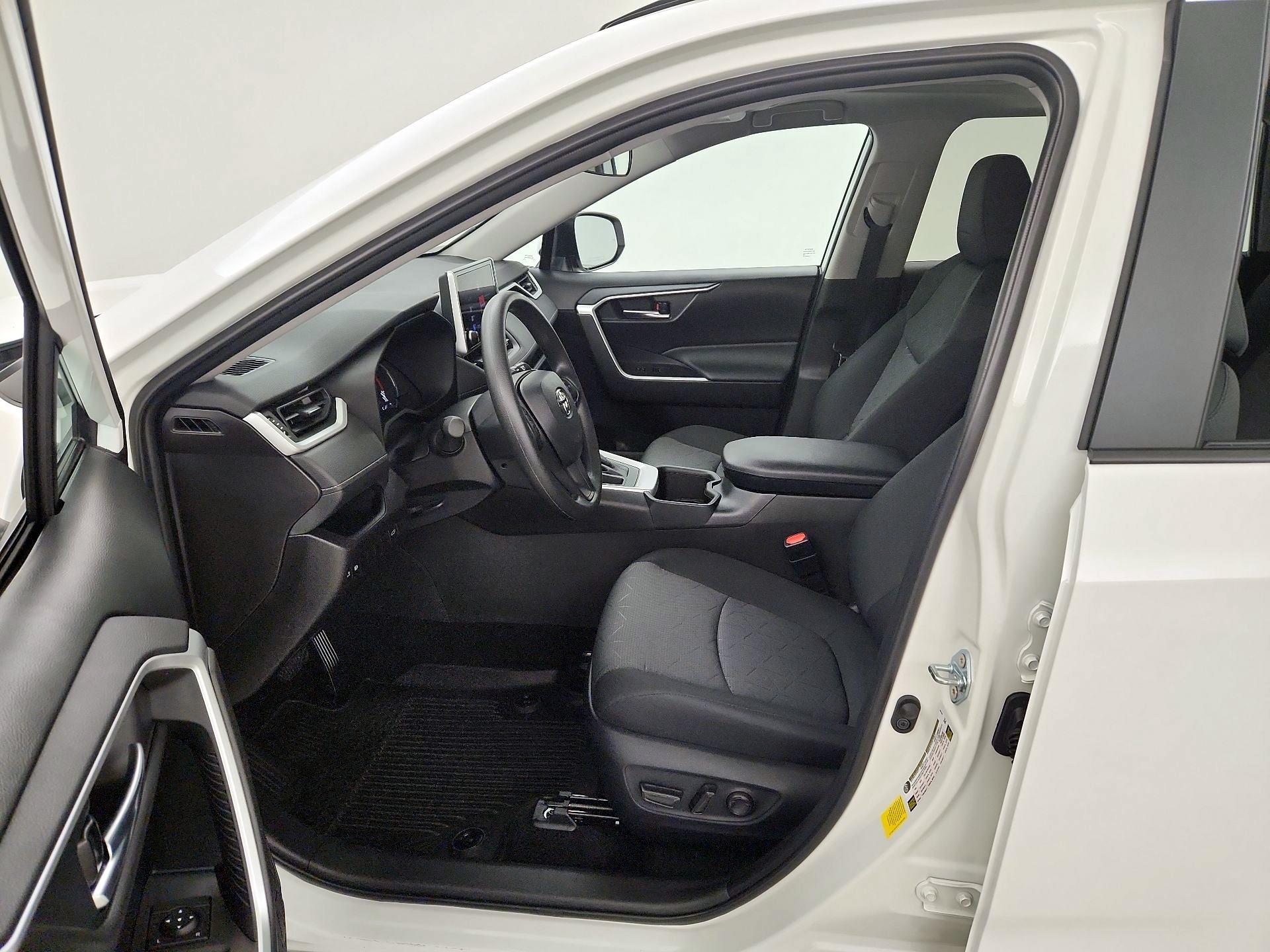 Thumbnail: 2025 Toyota RAV4 - 11