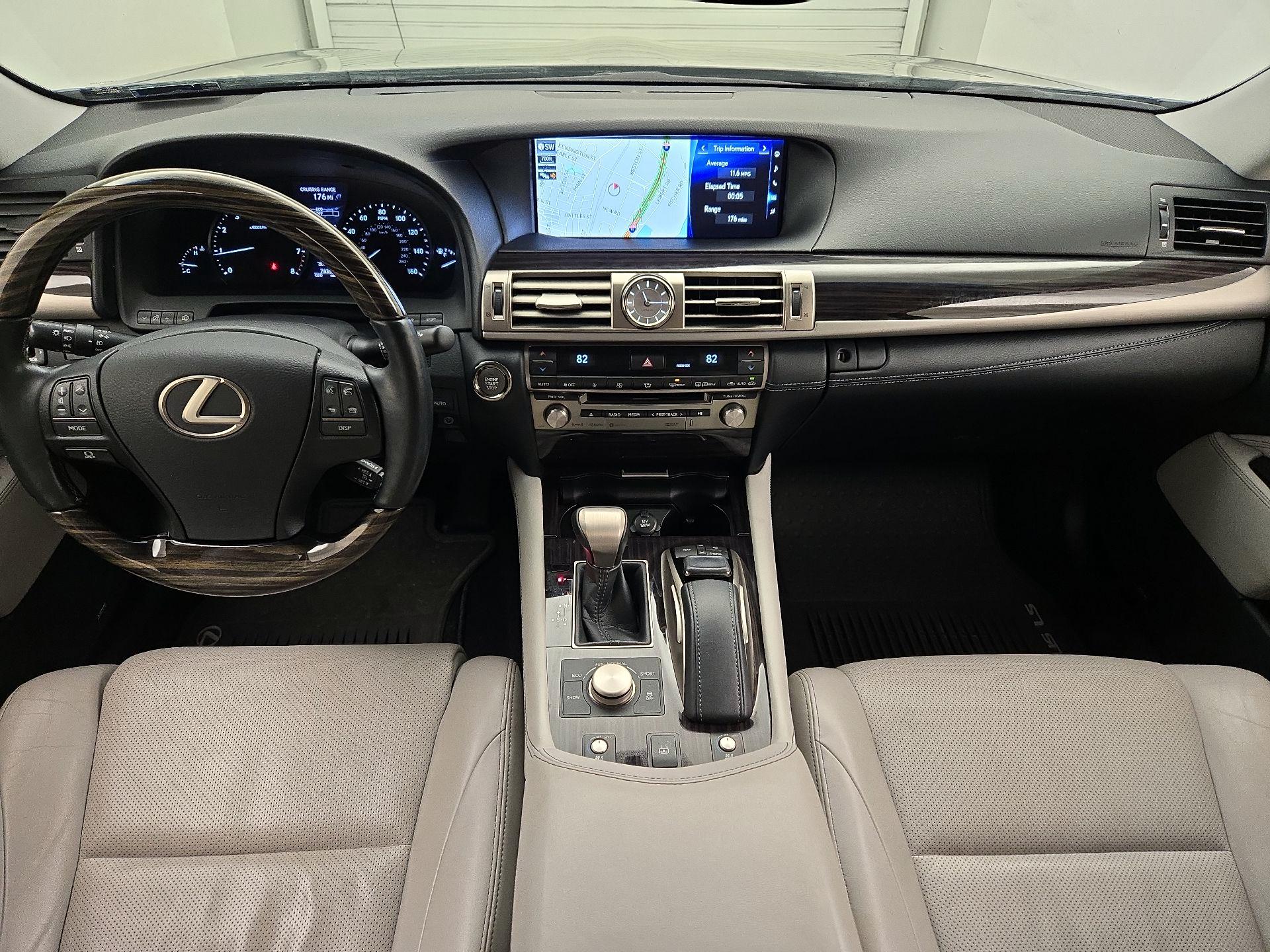 Thumbnail: 2016 Lexus LS - 9