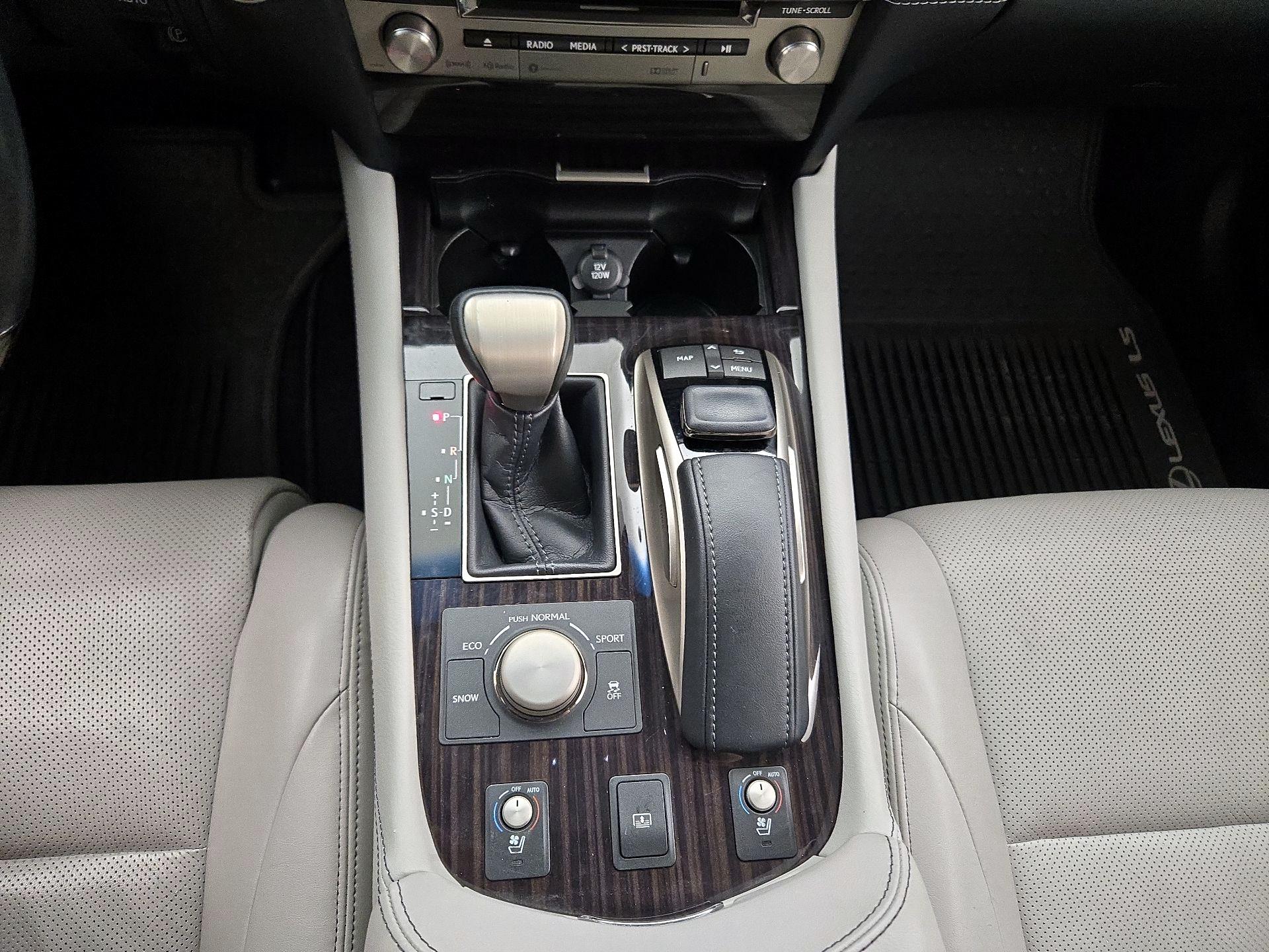 Thumbnail: 2016 Lexus LS - 16