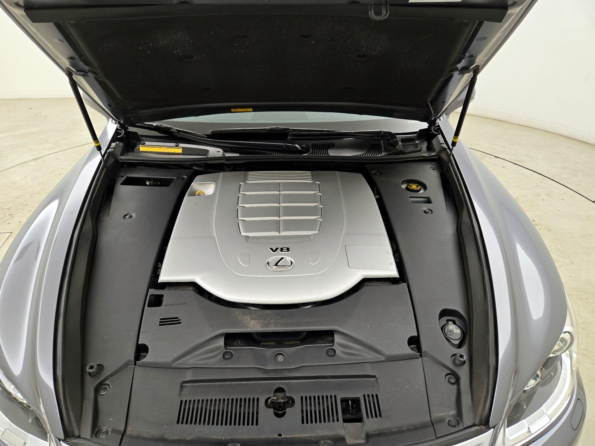 Thumbnail: 2016 Lexus LS - 18
