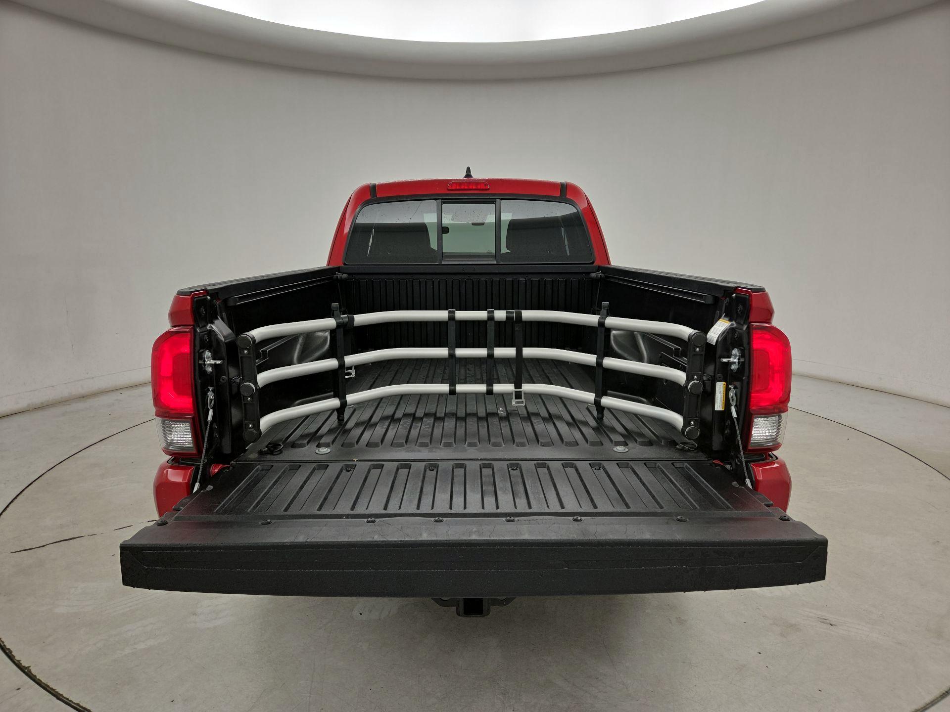 Thumbnail: 2022 Toyota Tacoma - 18