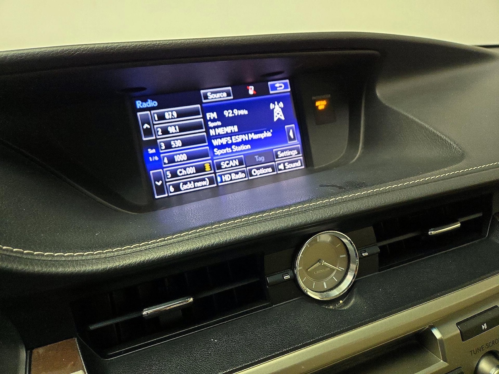 2015 Lexus ES 350 - Photo 17