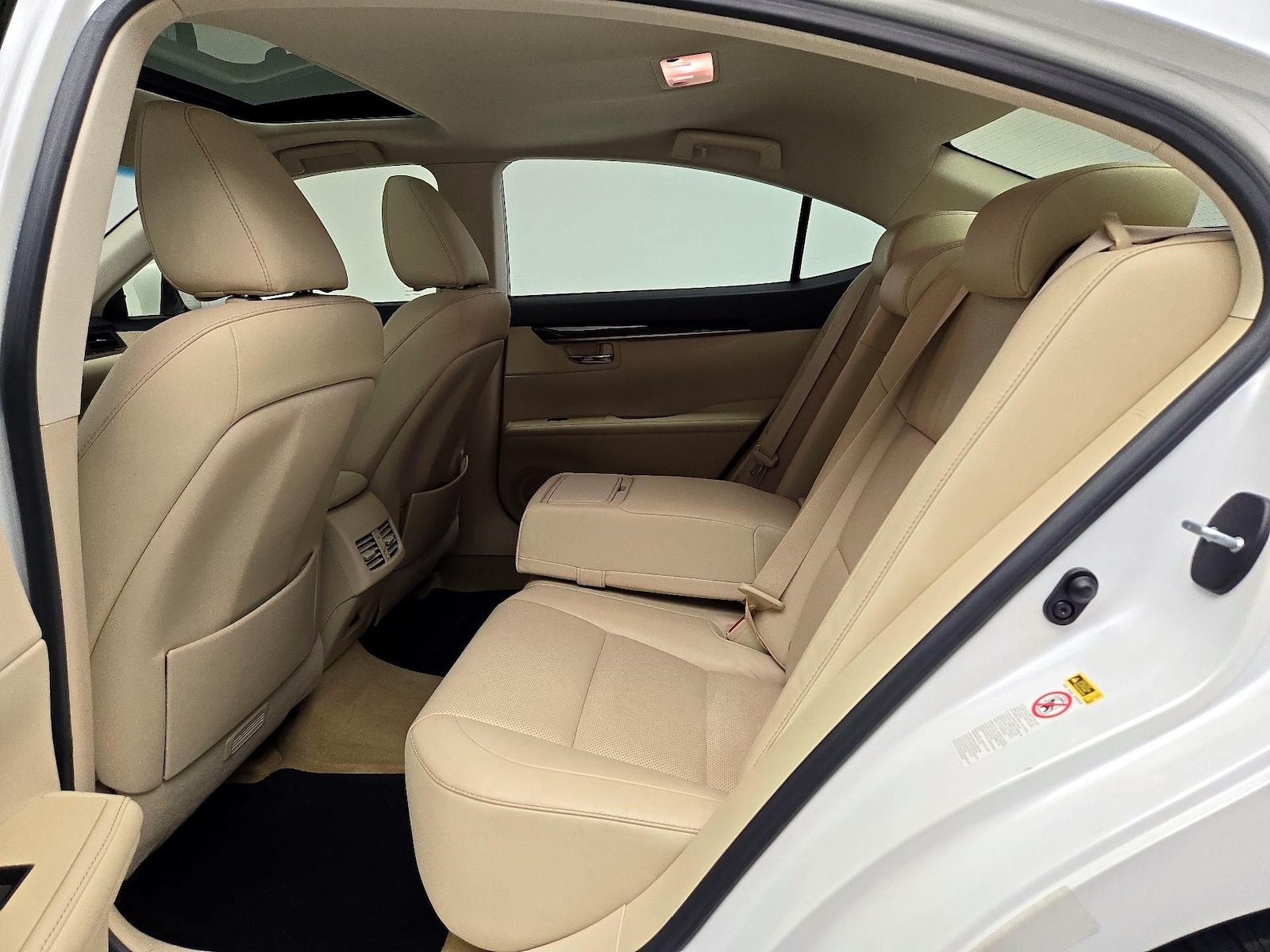 2015 Lexus ES 350 - Photo 22