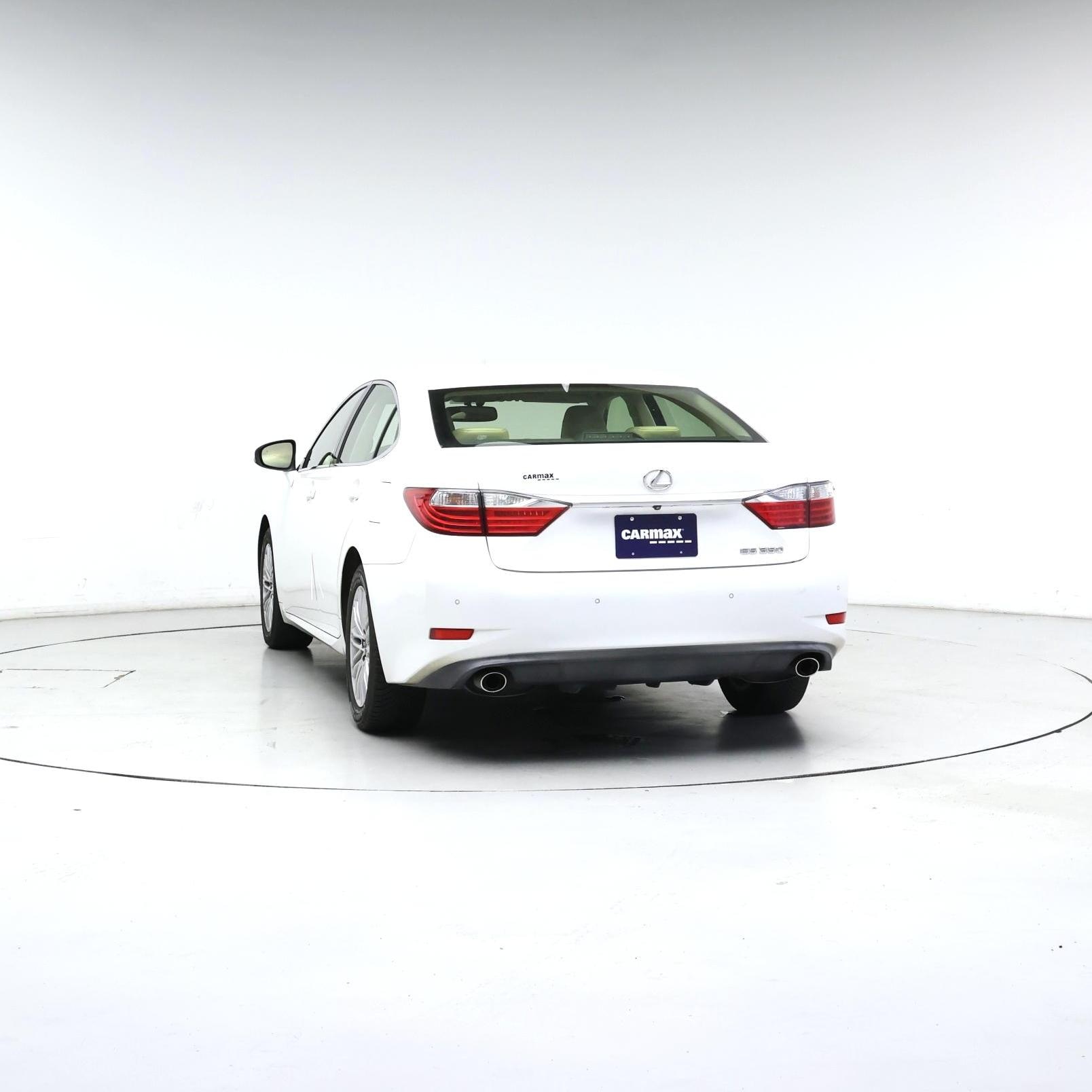 Thumbnail: 2015 Lexus ES - 3