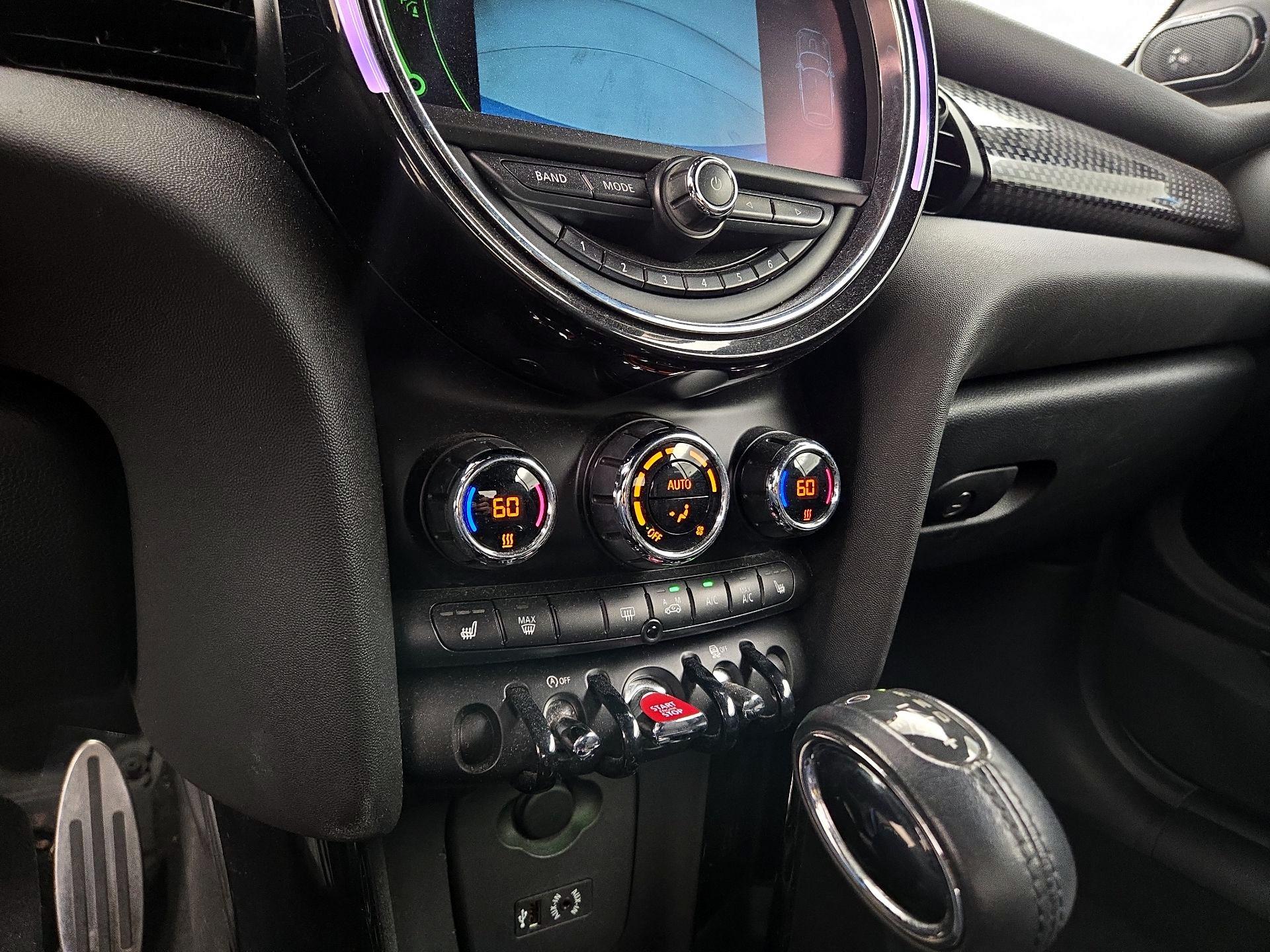 Thumbnail: 2017 MINI Cooper - 17