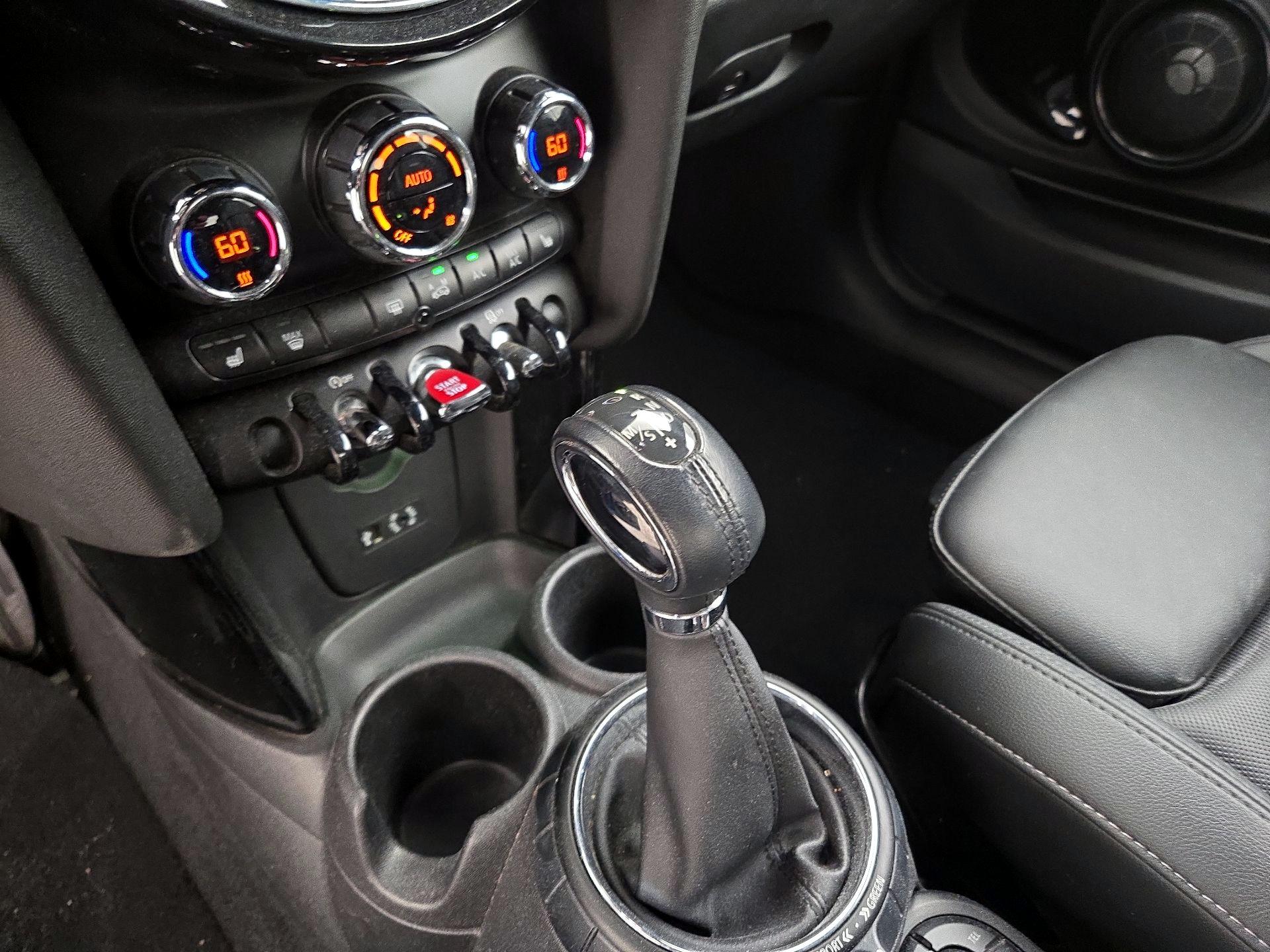 Thumbnail: 2017 MINI Cooper - 18