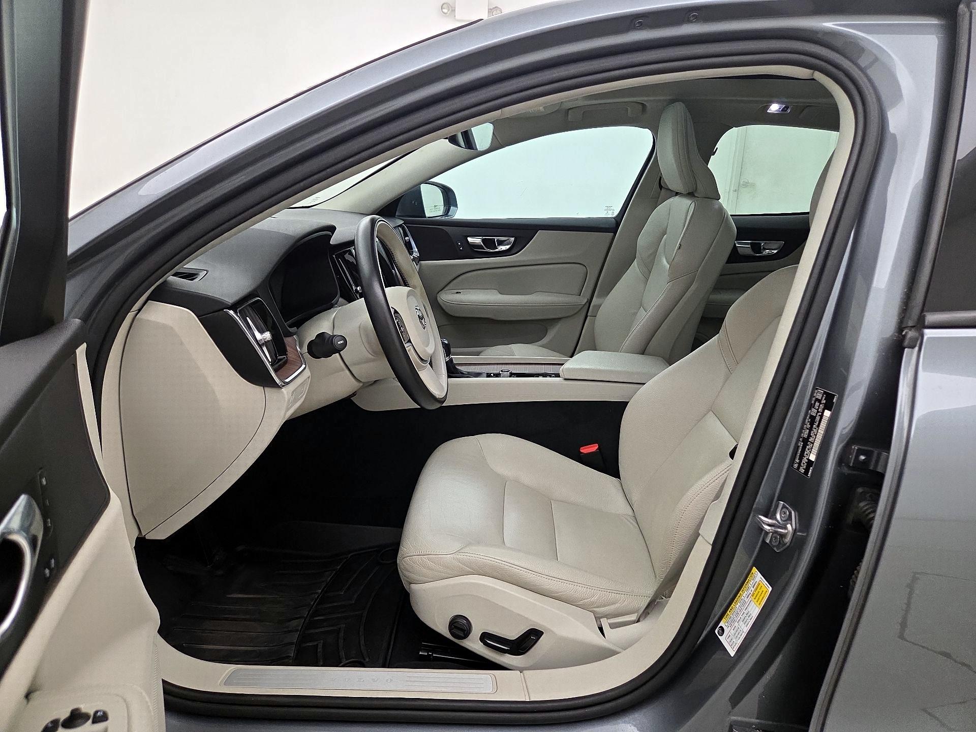 Thumbnail: 2021 Volvo S60 - 9