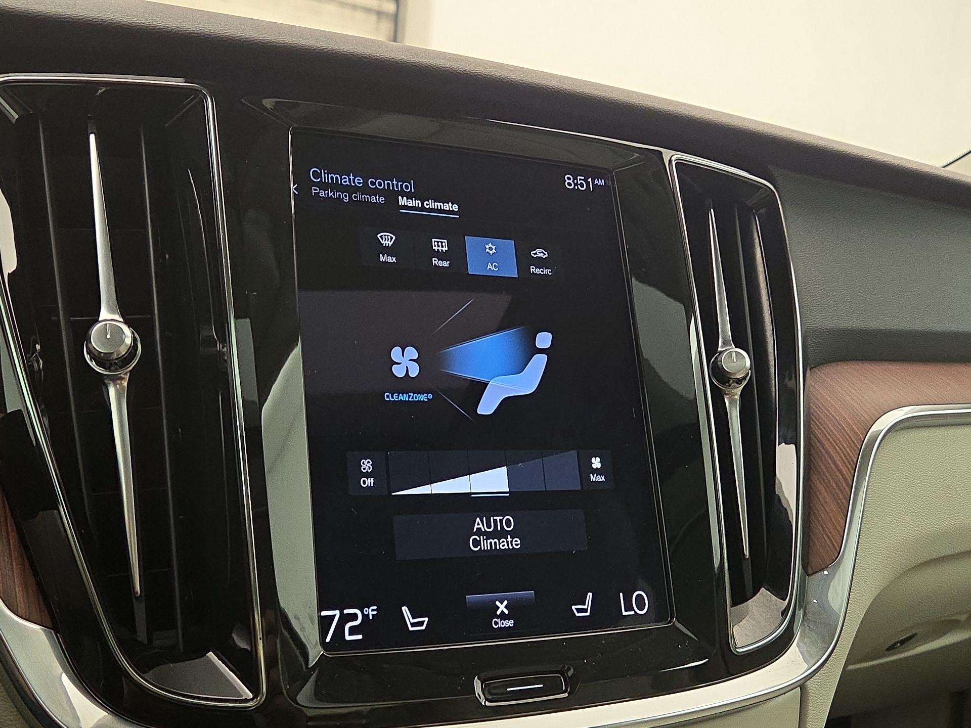 Thumbnail: 2021 Volvo S60 - 15