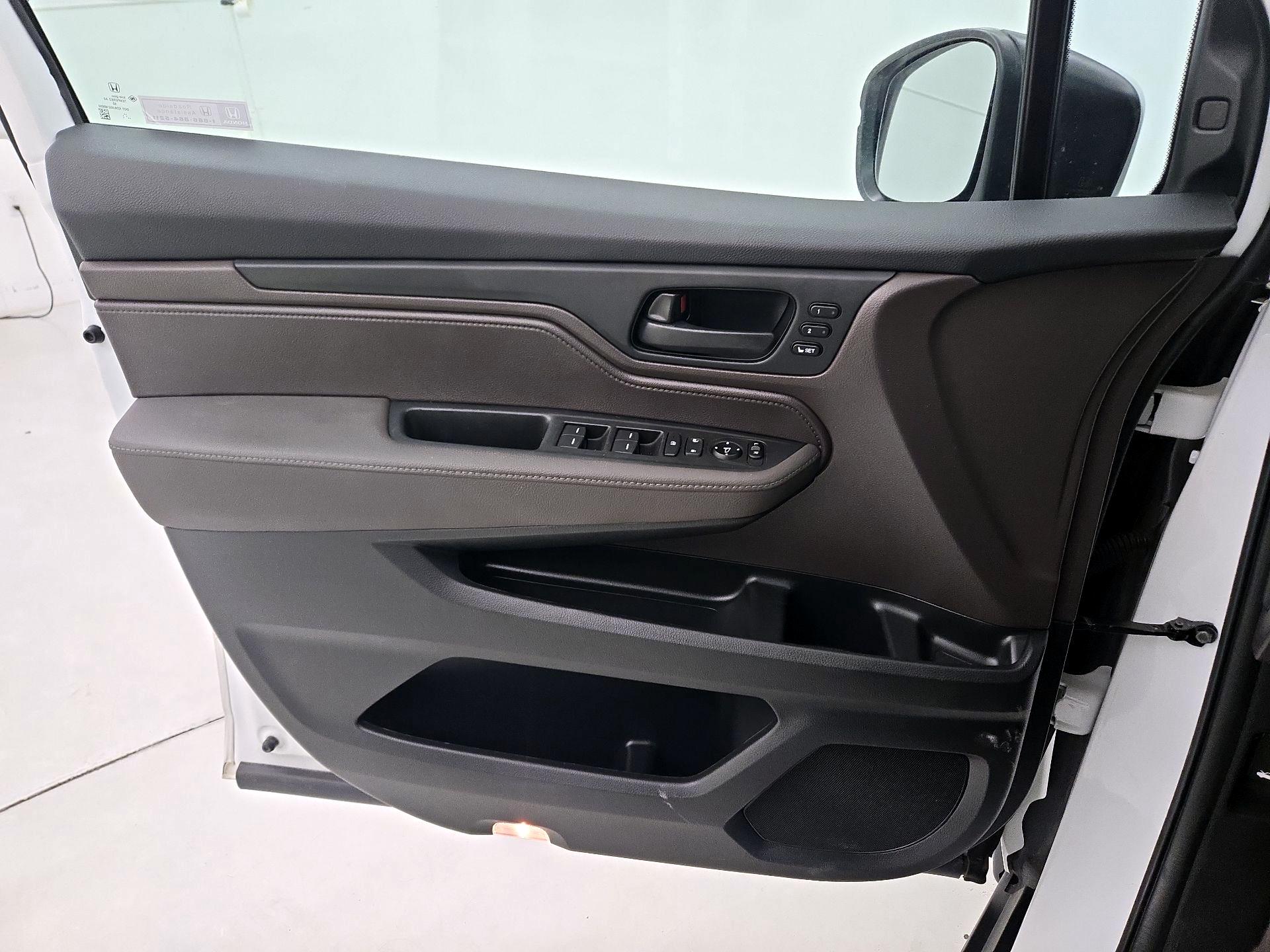 Thumbnail: 2020 Honda Odyssey - 12
