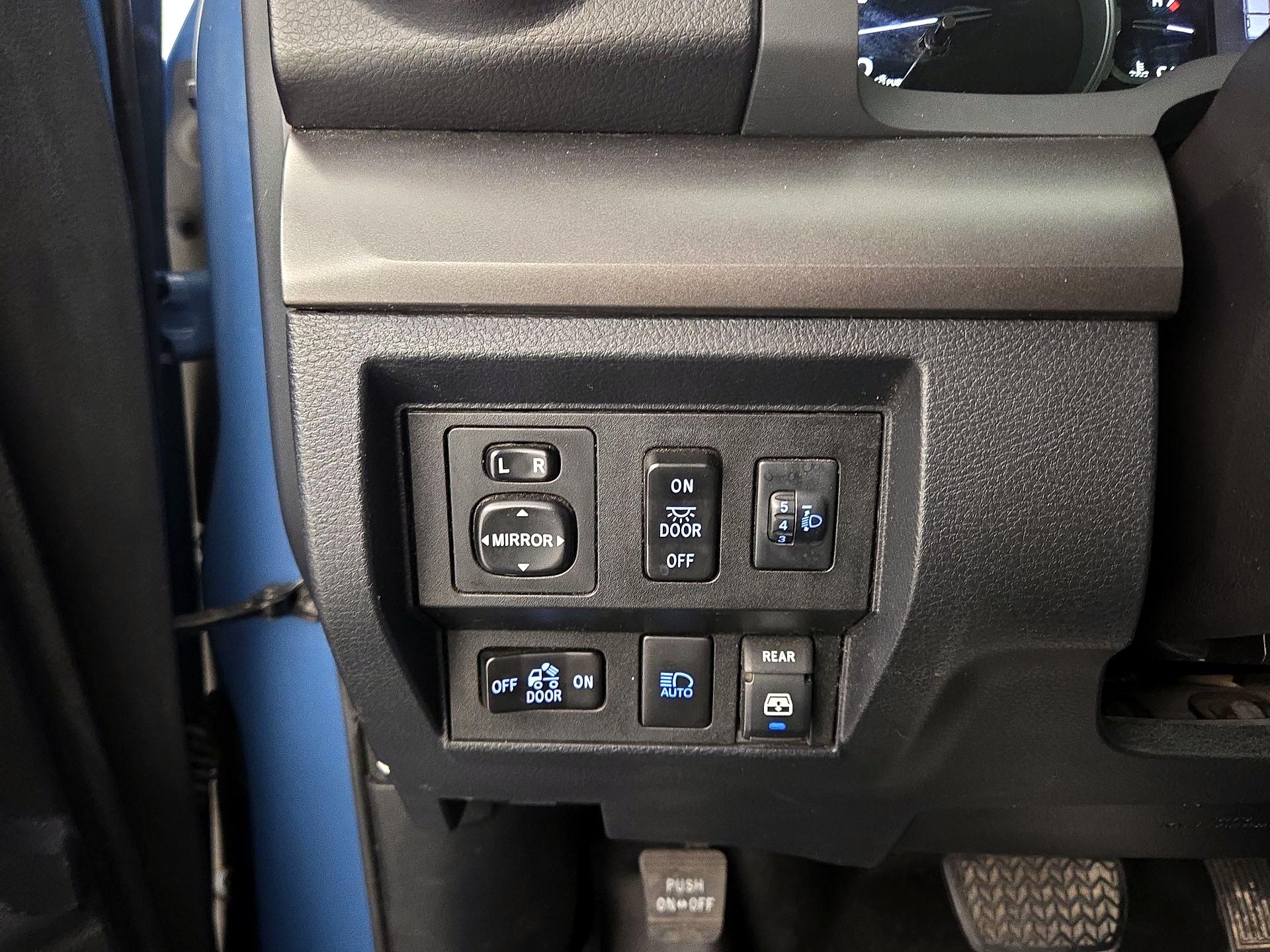 Thumbnail: 2019 Toyota Tundra - 13