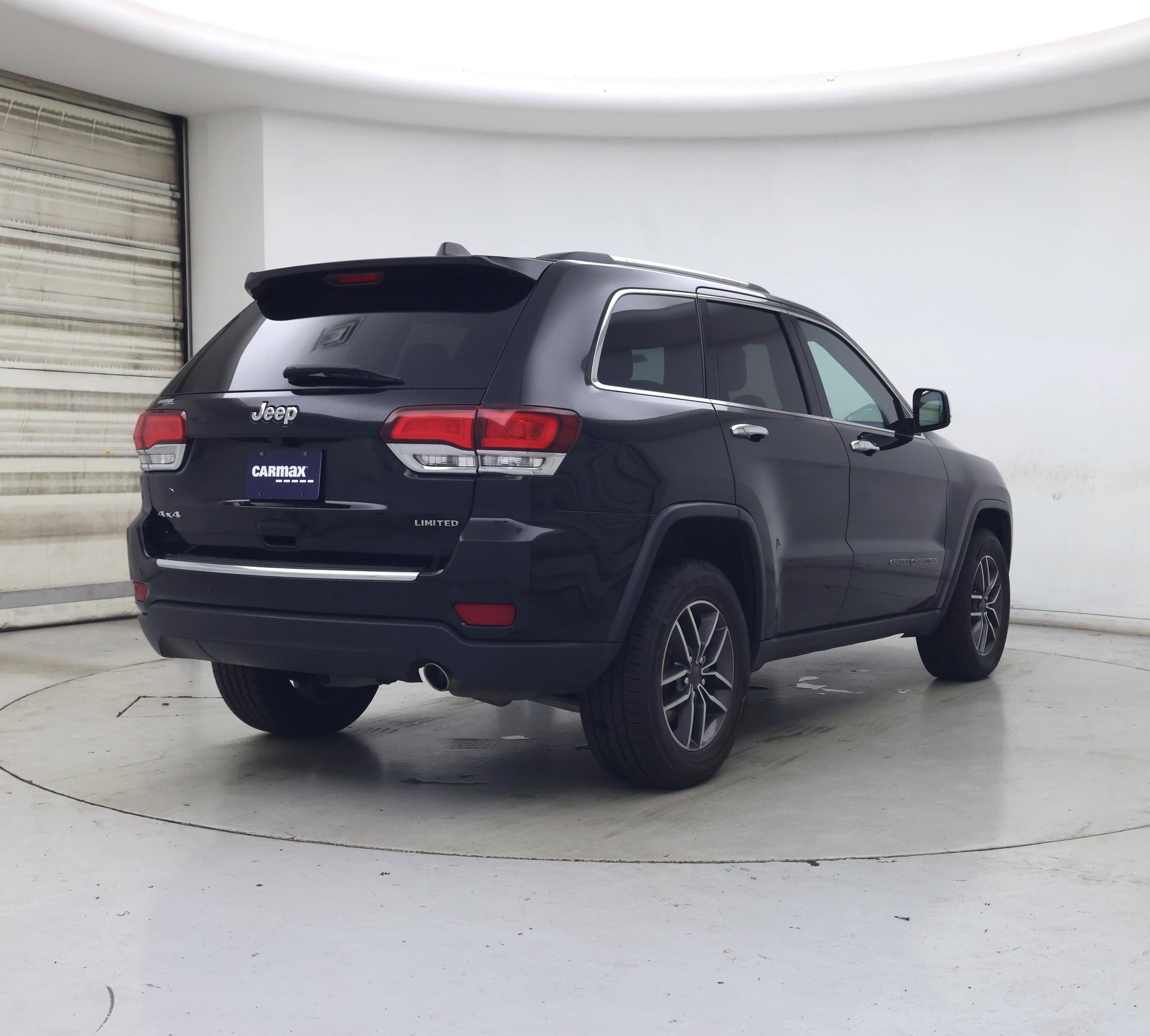 Thumbnail: 2020 Jeep Grand Cherokee - 8