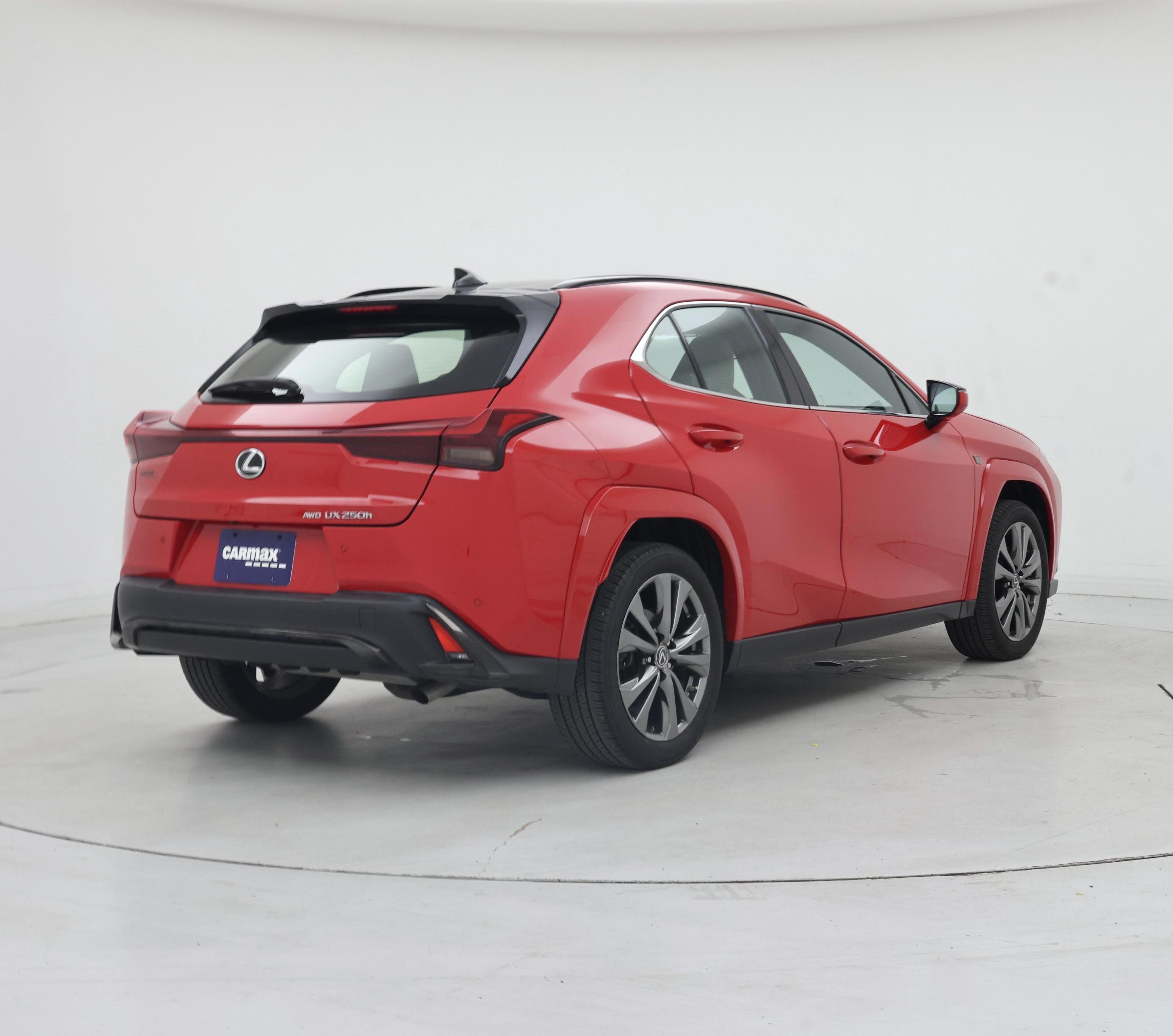 Thumbnail: 2023 Lexus UX - 8