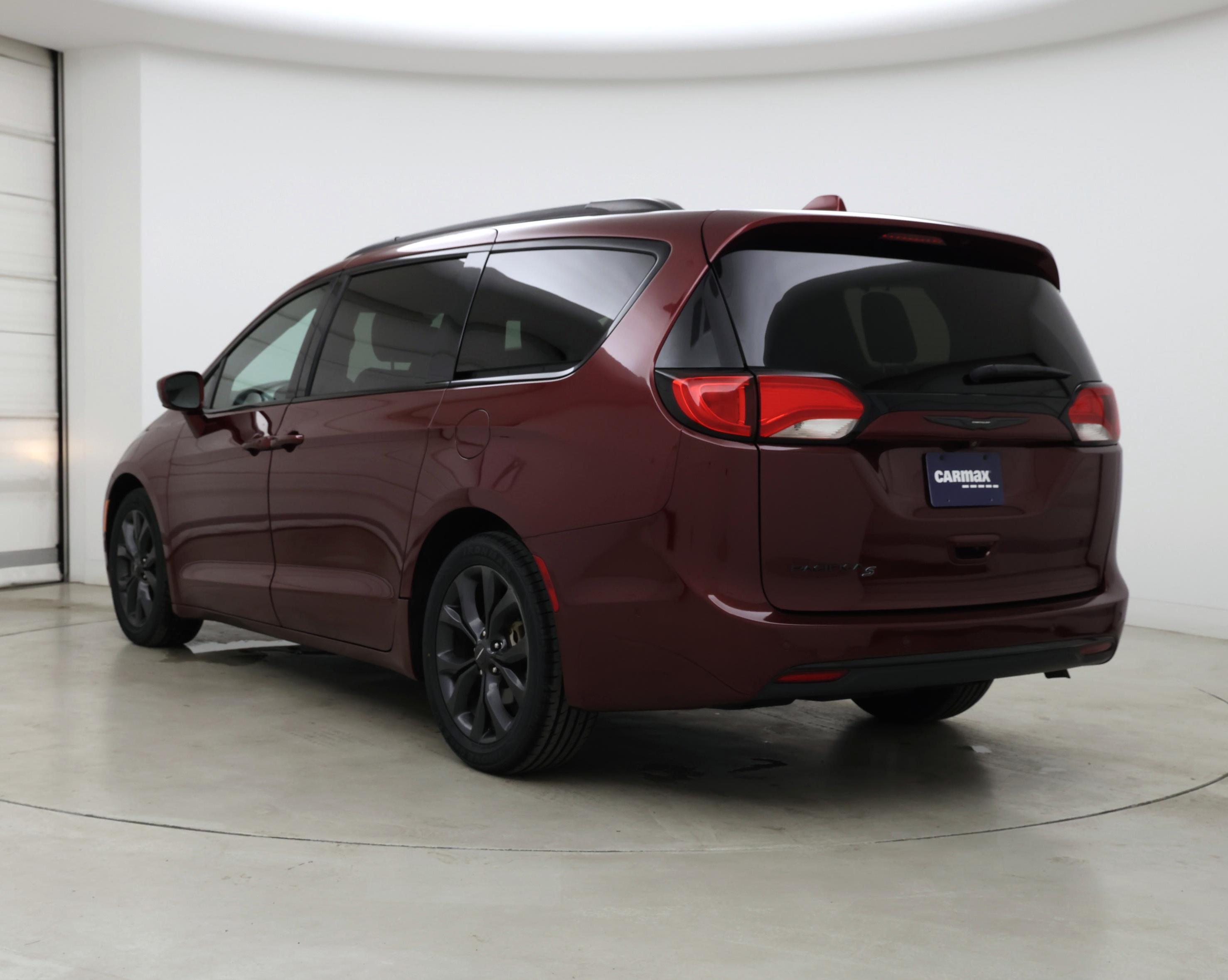 Thumbnail: 2020 Chrysler Pacifica - 2