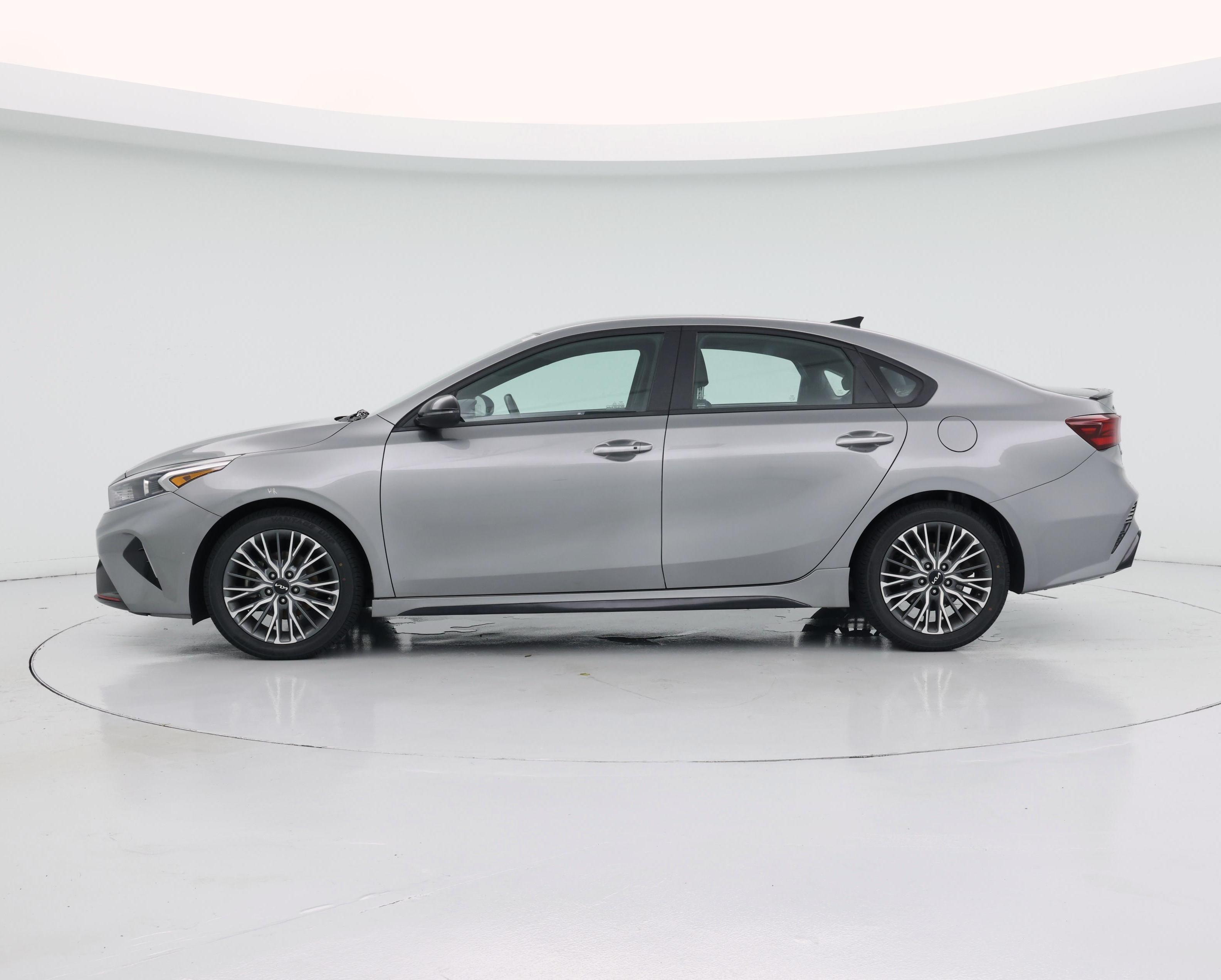 Thumbnail: 2022 Kia Forte - 3