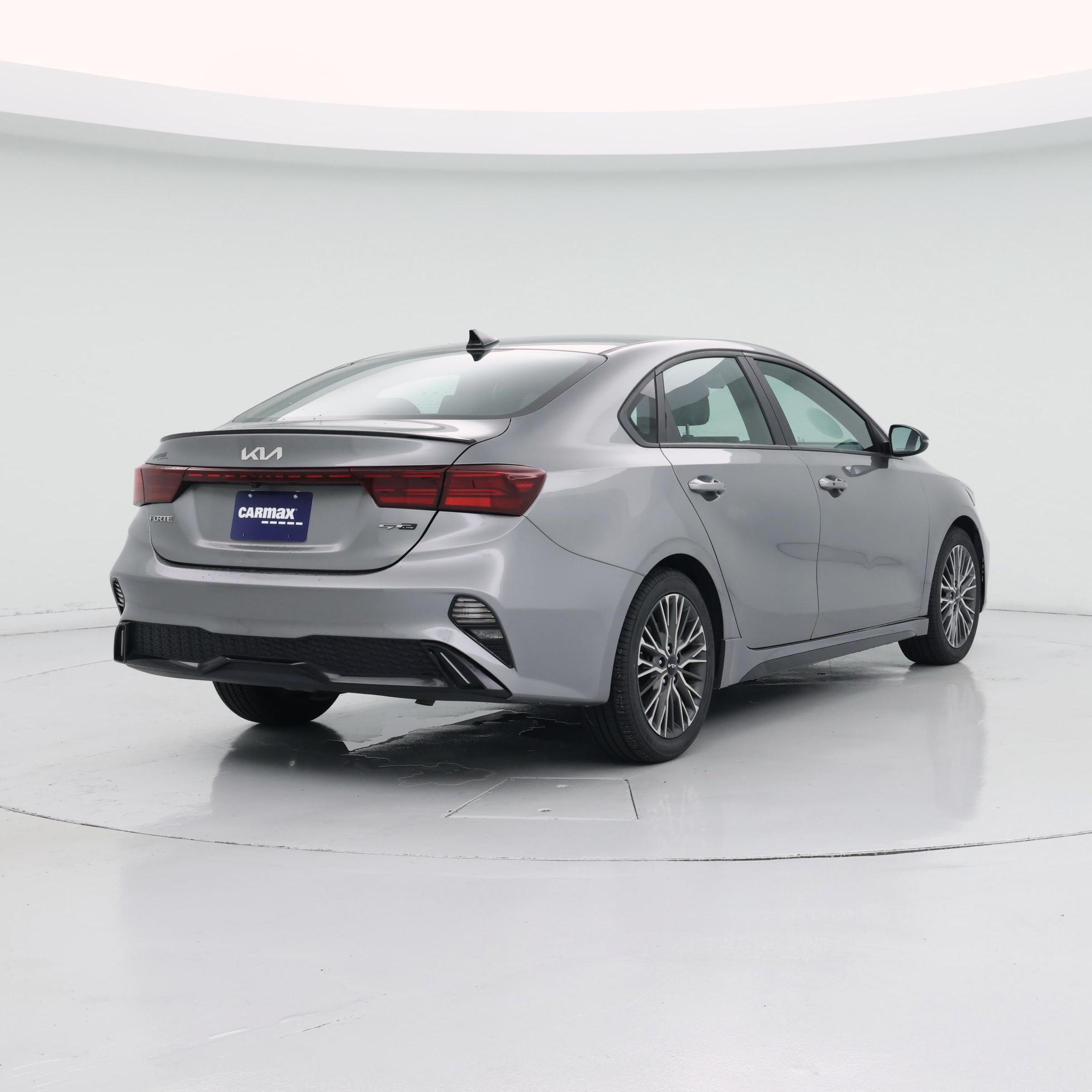 Thumbnail: 2022 Kia Forte - 8