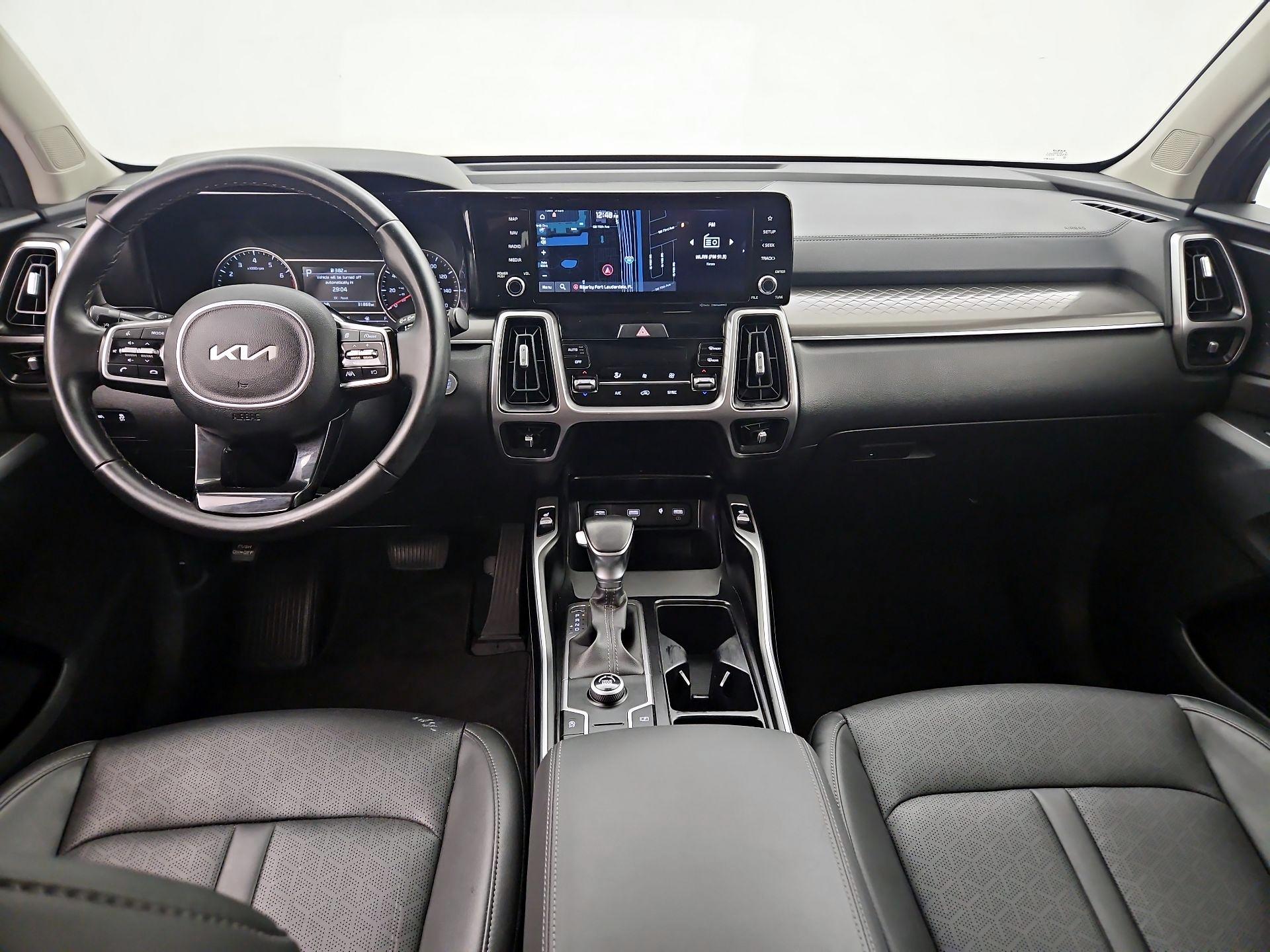 Thumbnail: 2023 Kia Sorento - 9