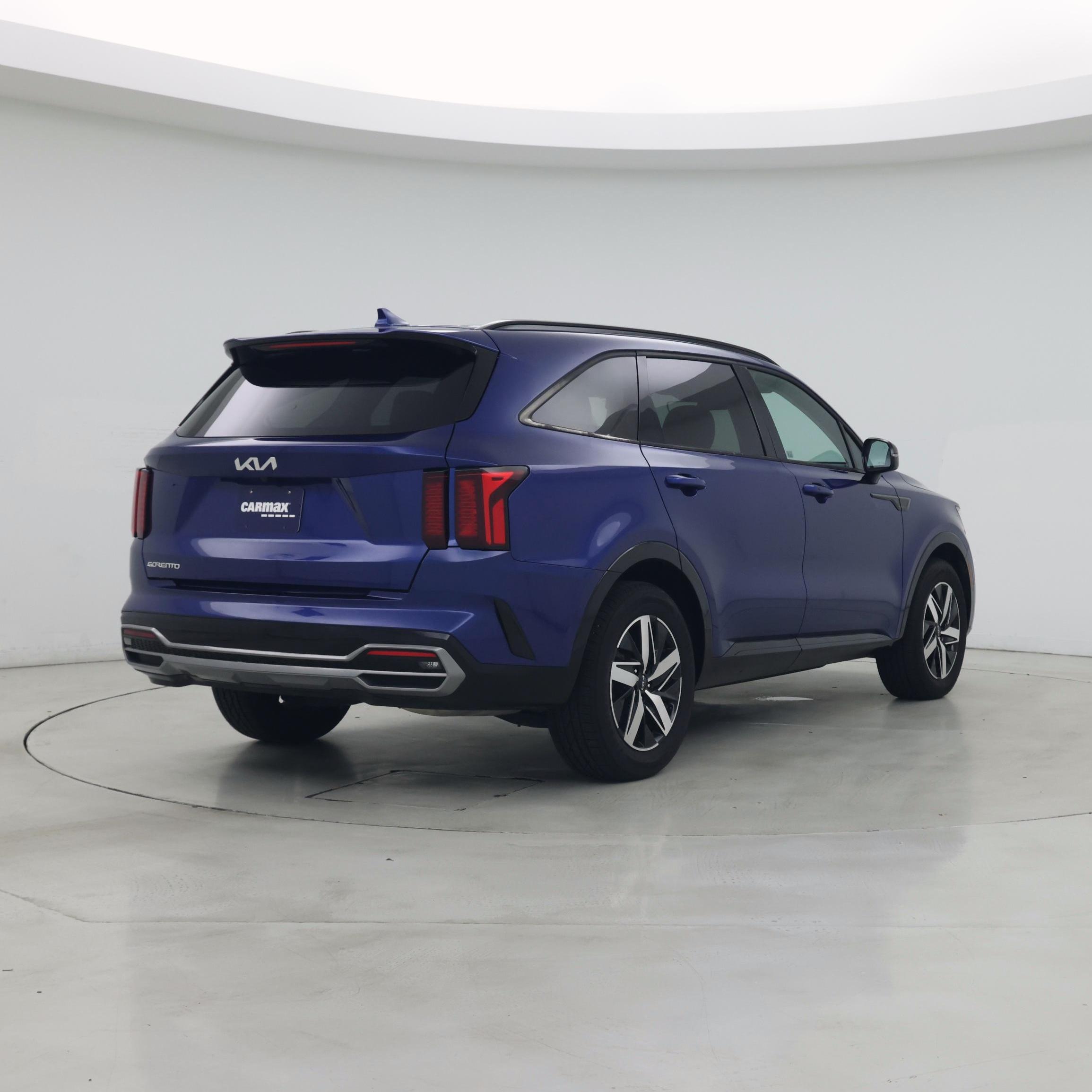 Thumbnail: 2023 Kia Sorento - 8