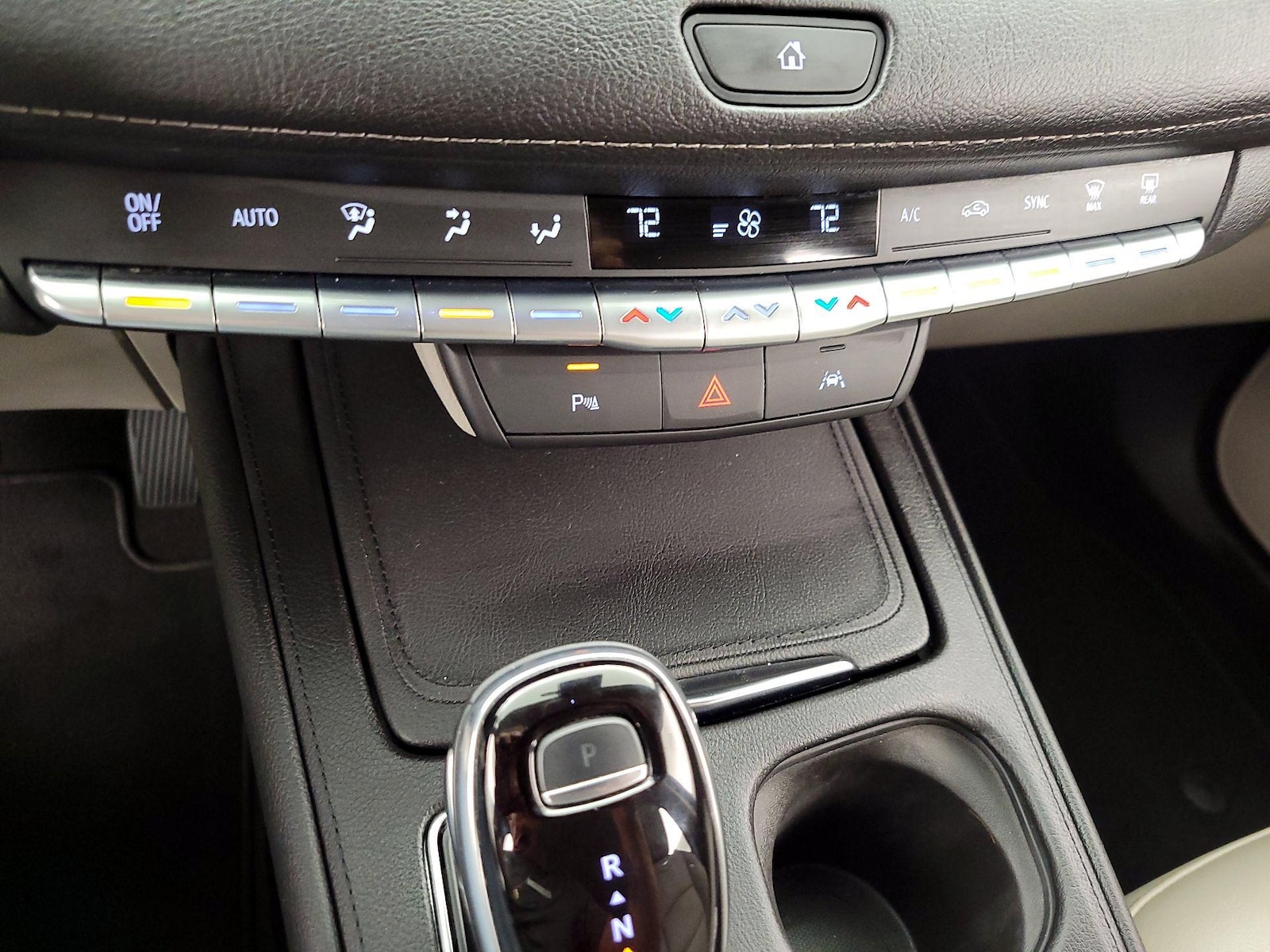 2022 Cadillac XT4 Luxury - Photo 17