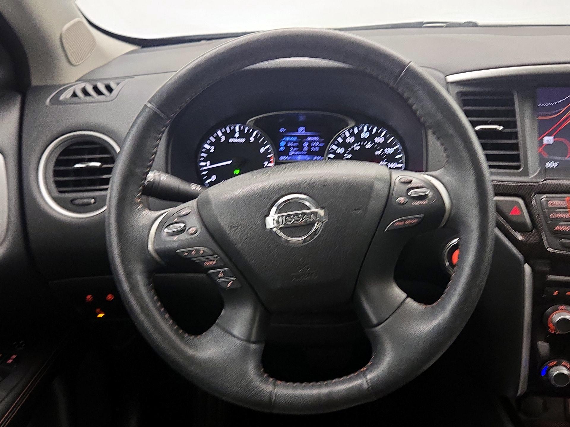 Thumbnail: 2020 Nissan Pathfinder - 10
