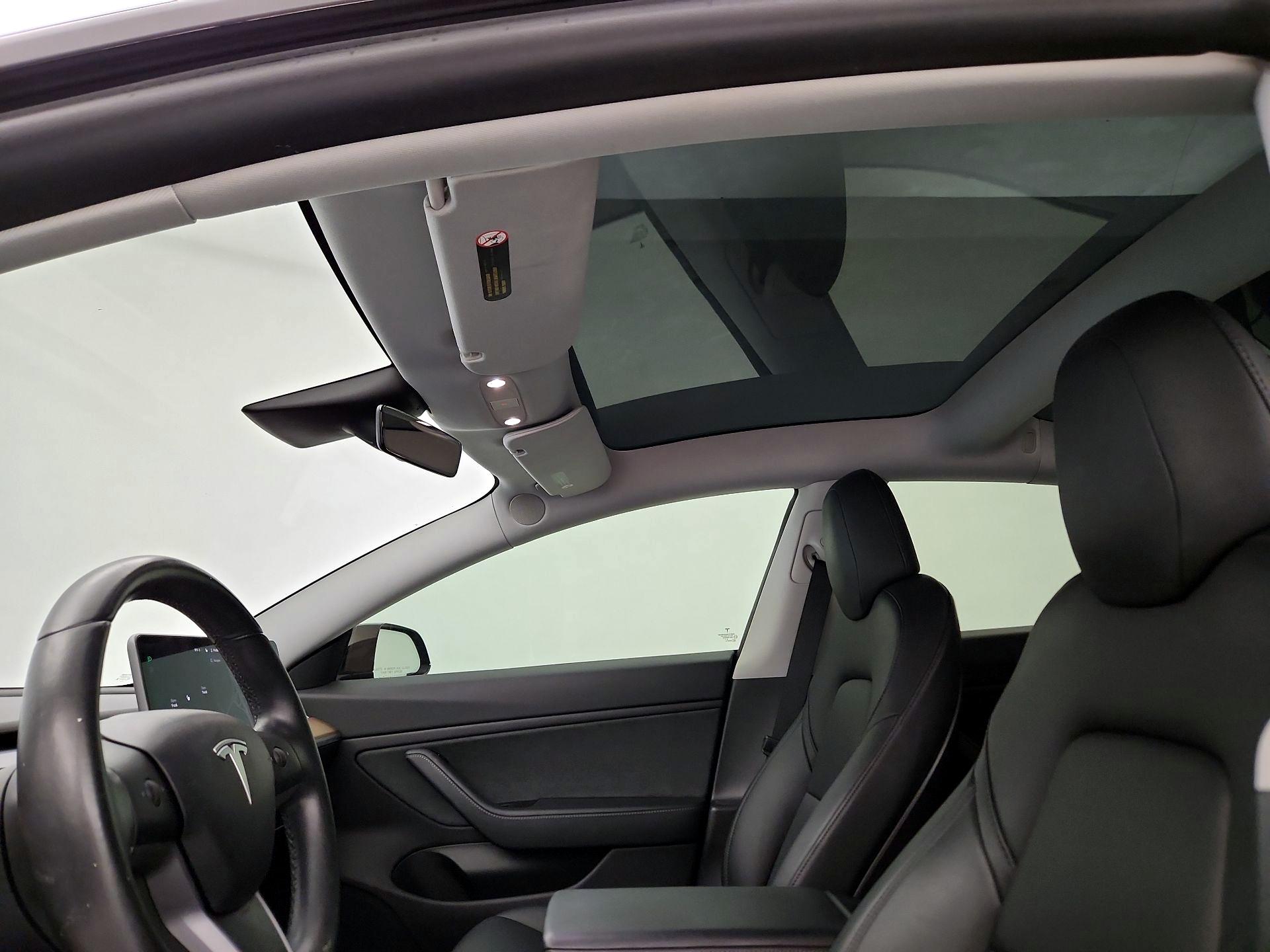 Thumbnail: 2019 Tesla Model 3 - 20