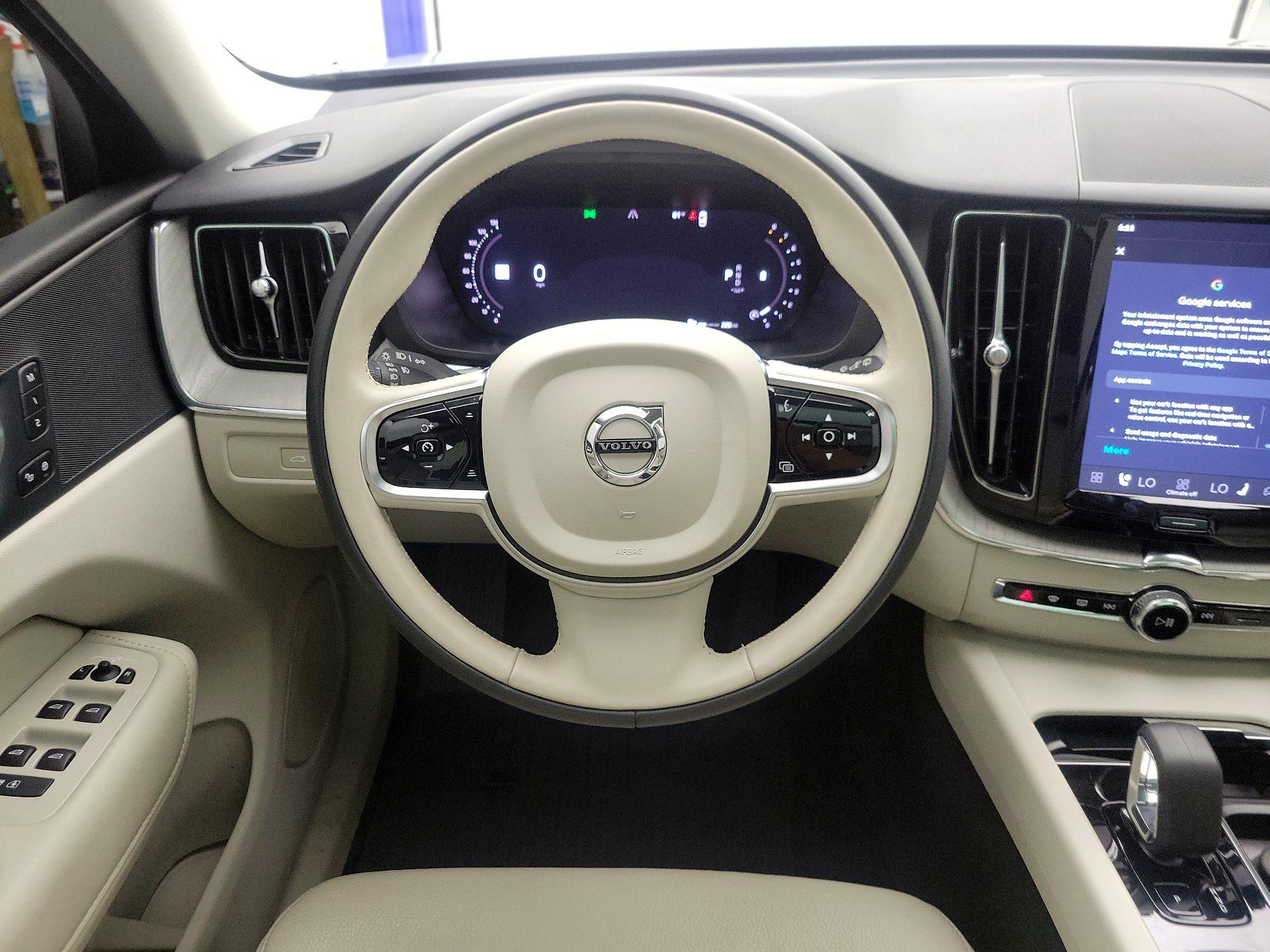 Thumbnail: 2024 Volvo XC60 - 10