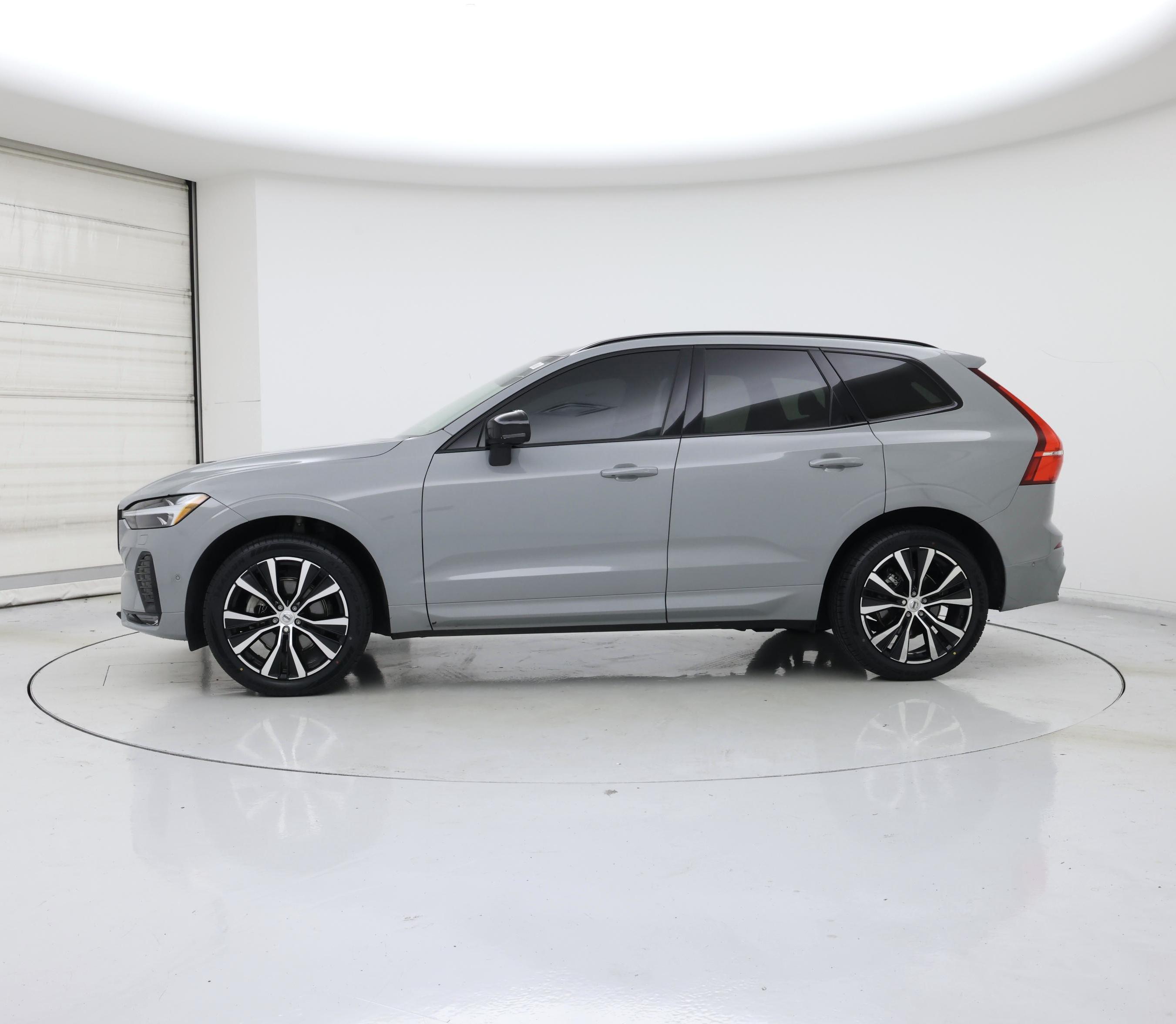 Thumbnail: 2024 Volvo XC60 - 3