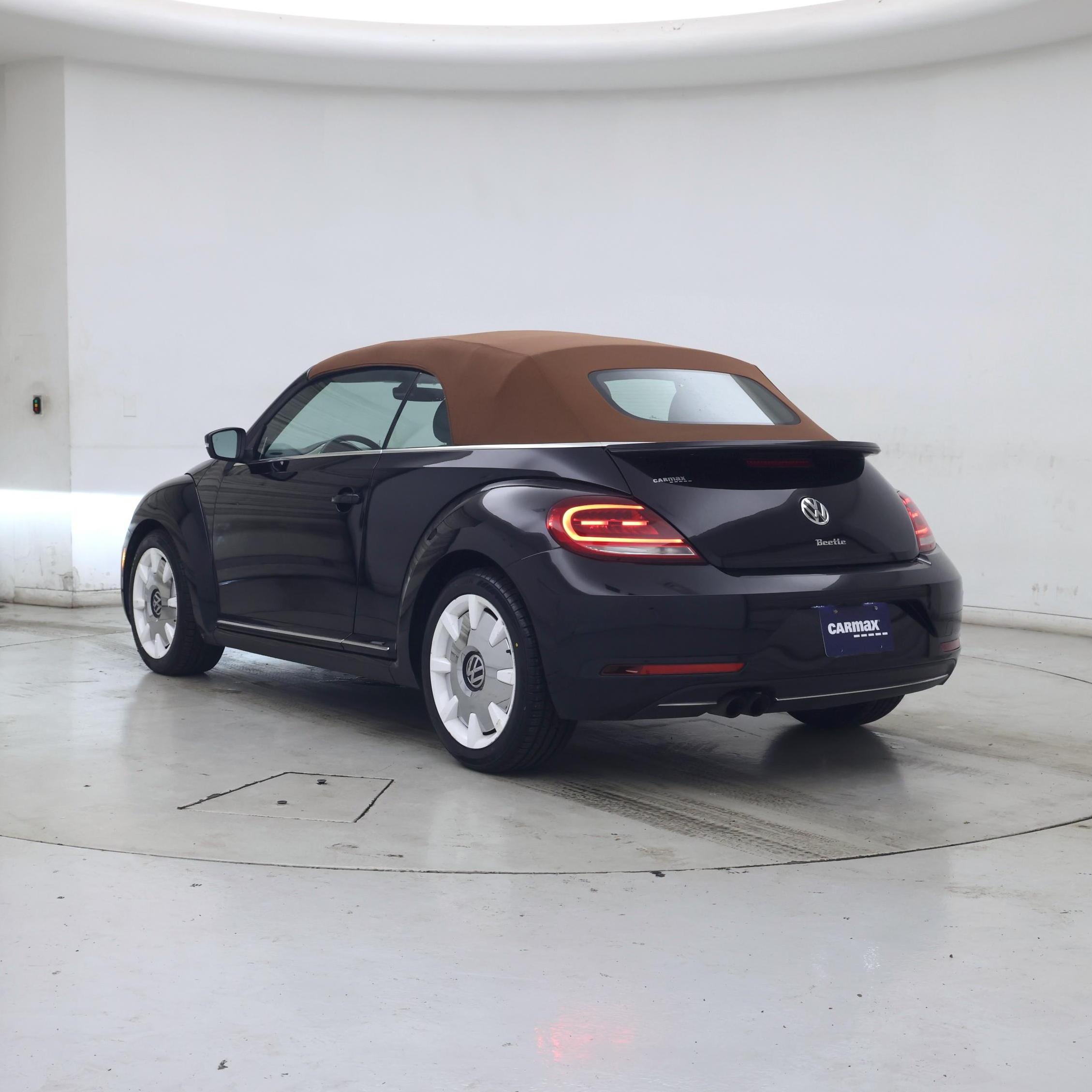Thumbnail: 2019 Volkswagen Beetle - 2