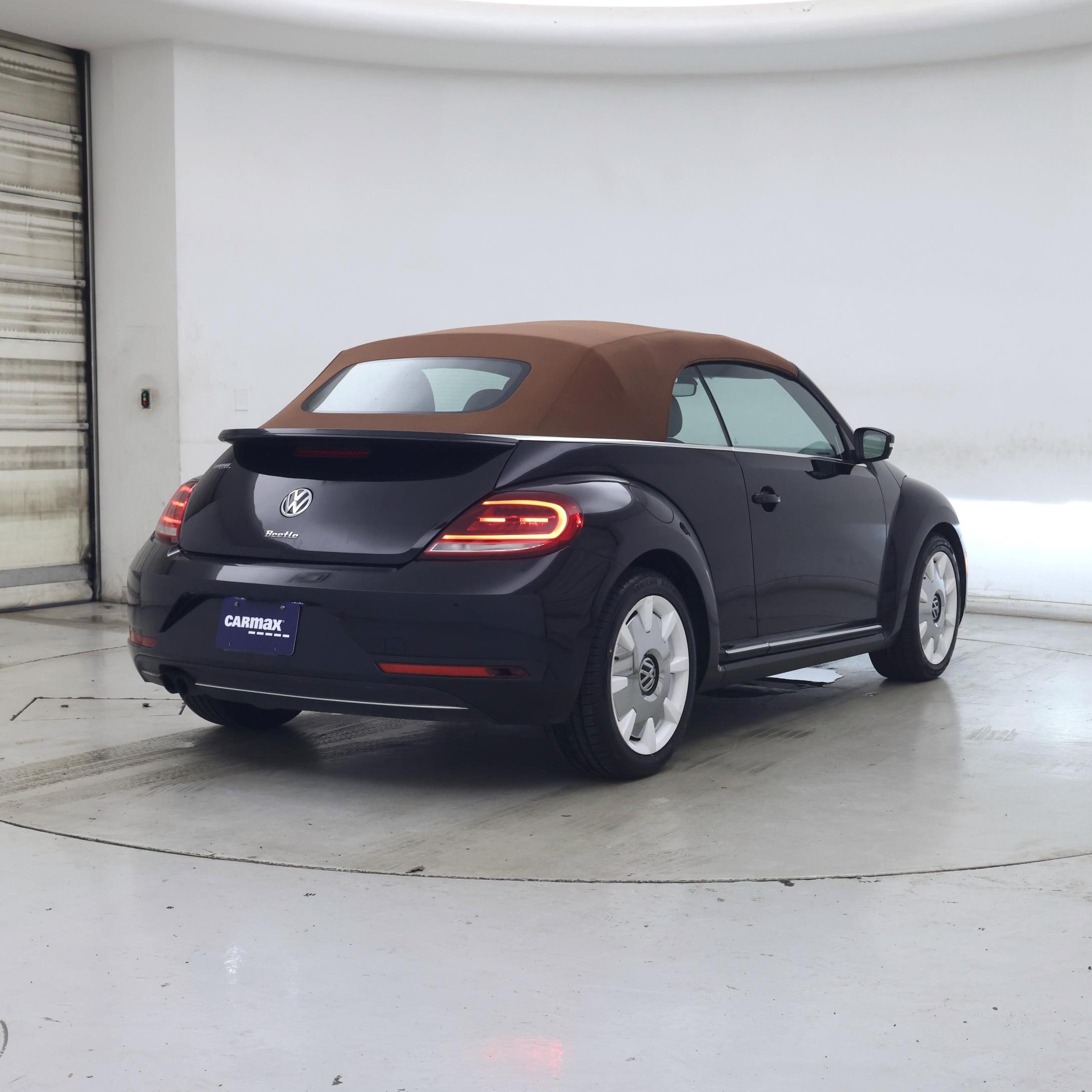 Thumbnail: 2019 Volkswagen Beetle - 8