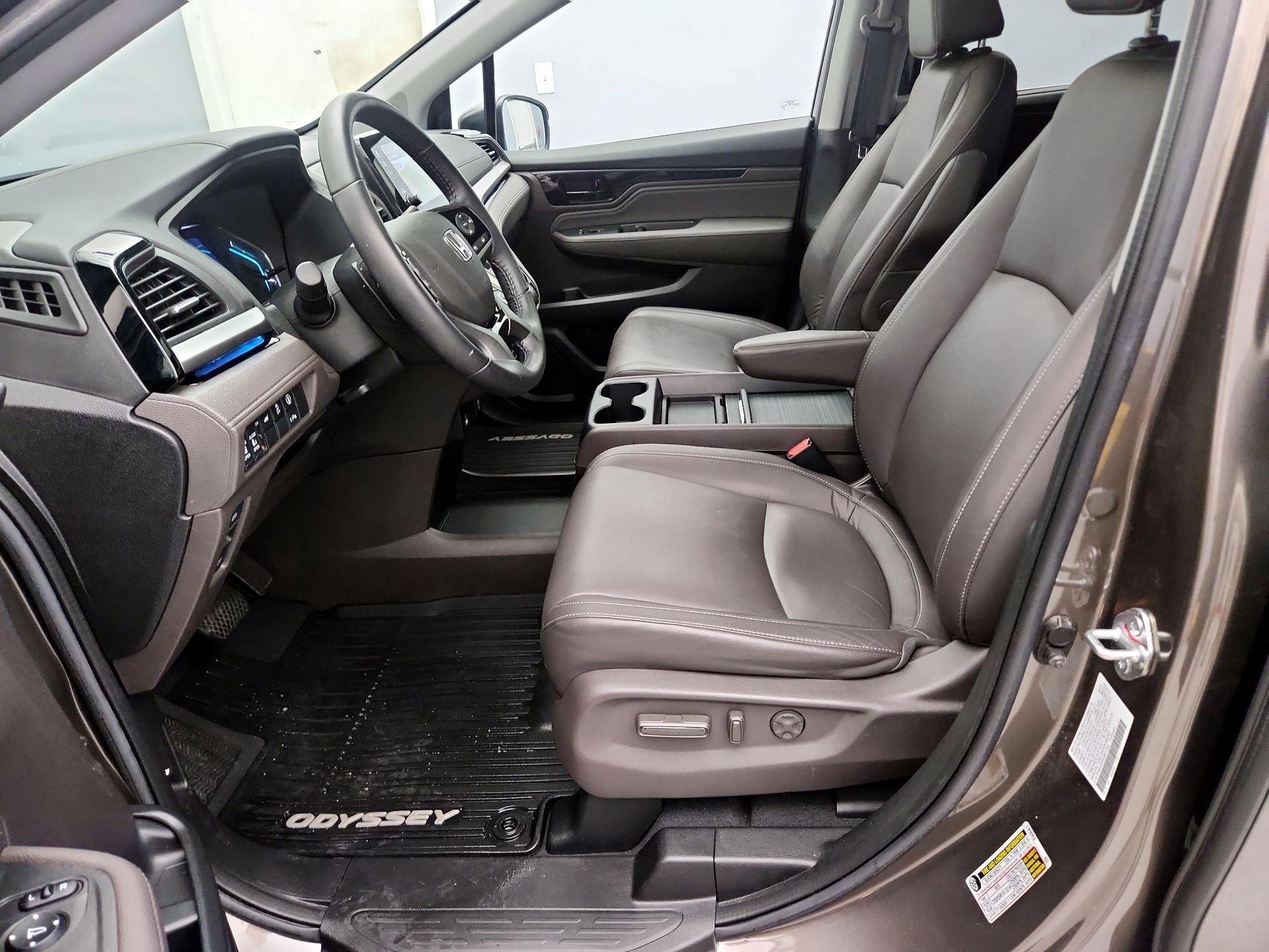 Thumbnail: 2022 Honda Odyssey - 11