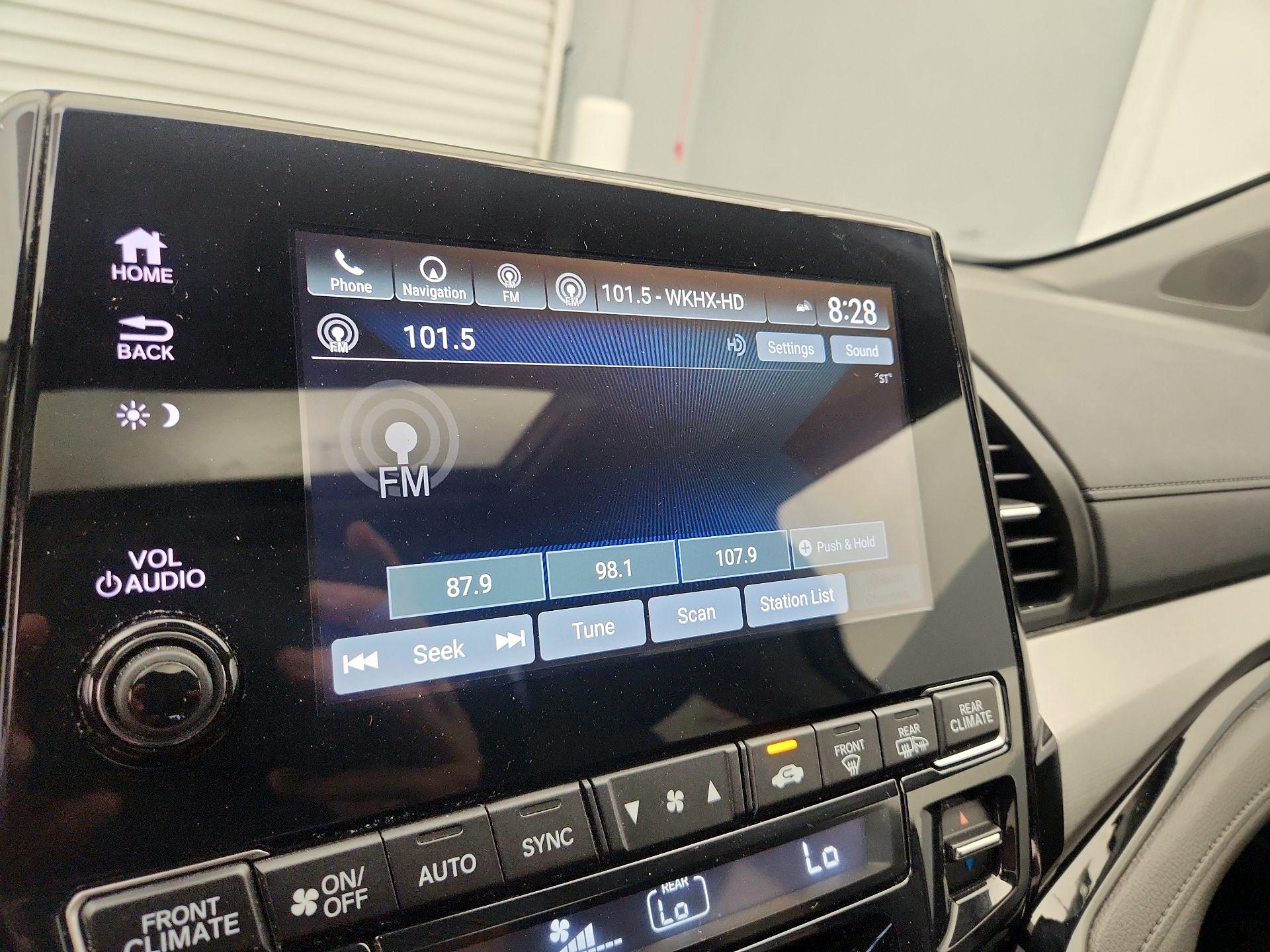 Thumbnail: 2022 Honda Odyssey - 16