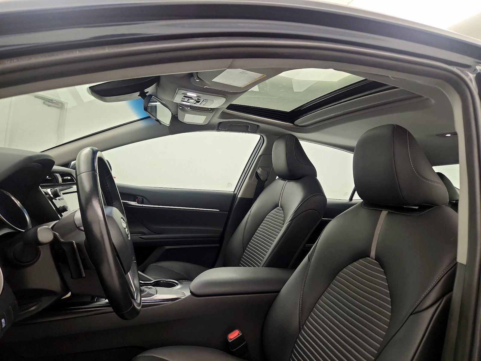 Sunroof(s) & Overhead Airbags