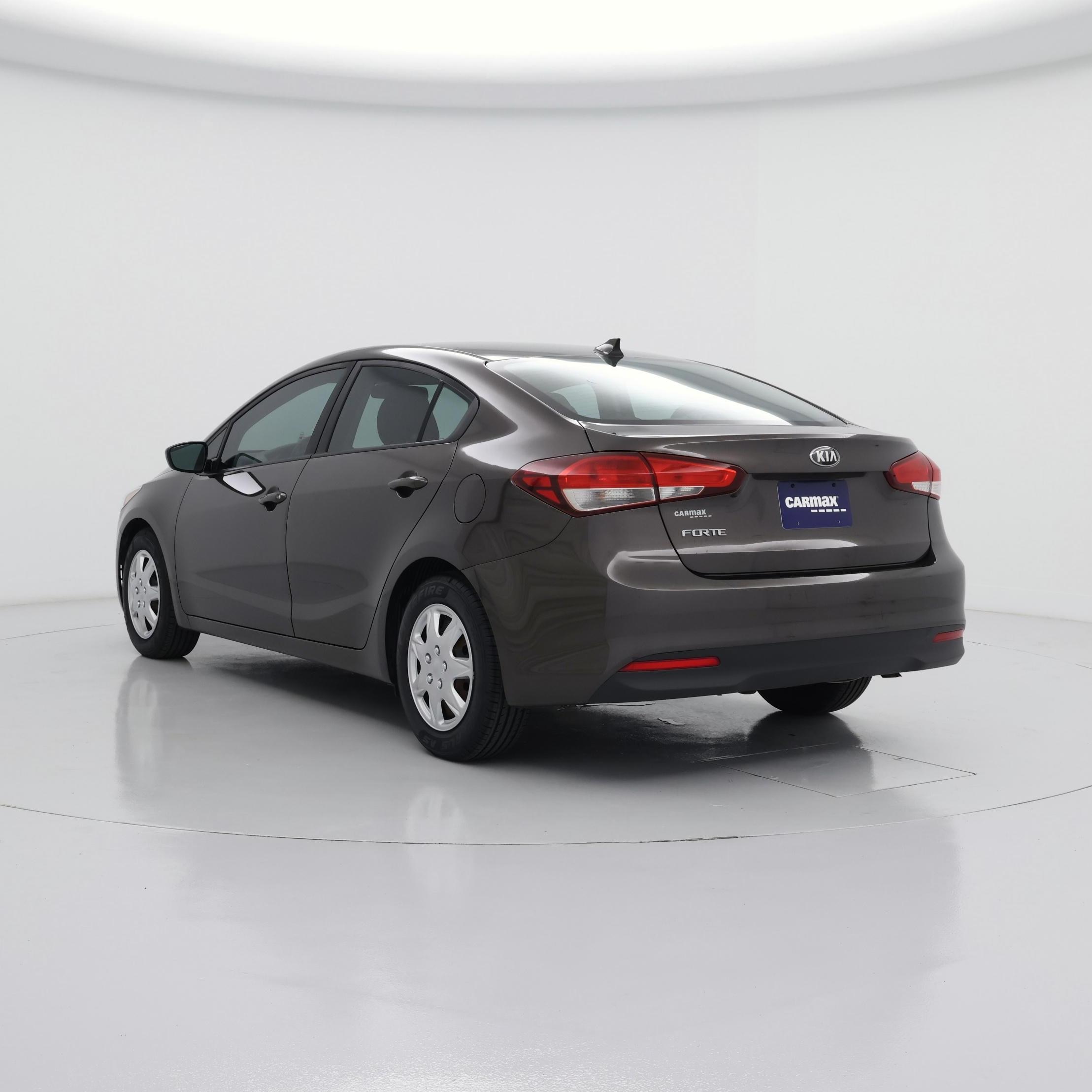 Thumbnail: 2017 Kia Forte - 2