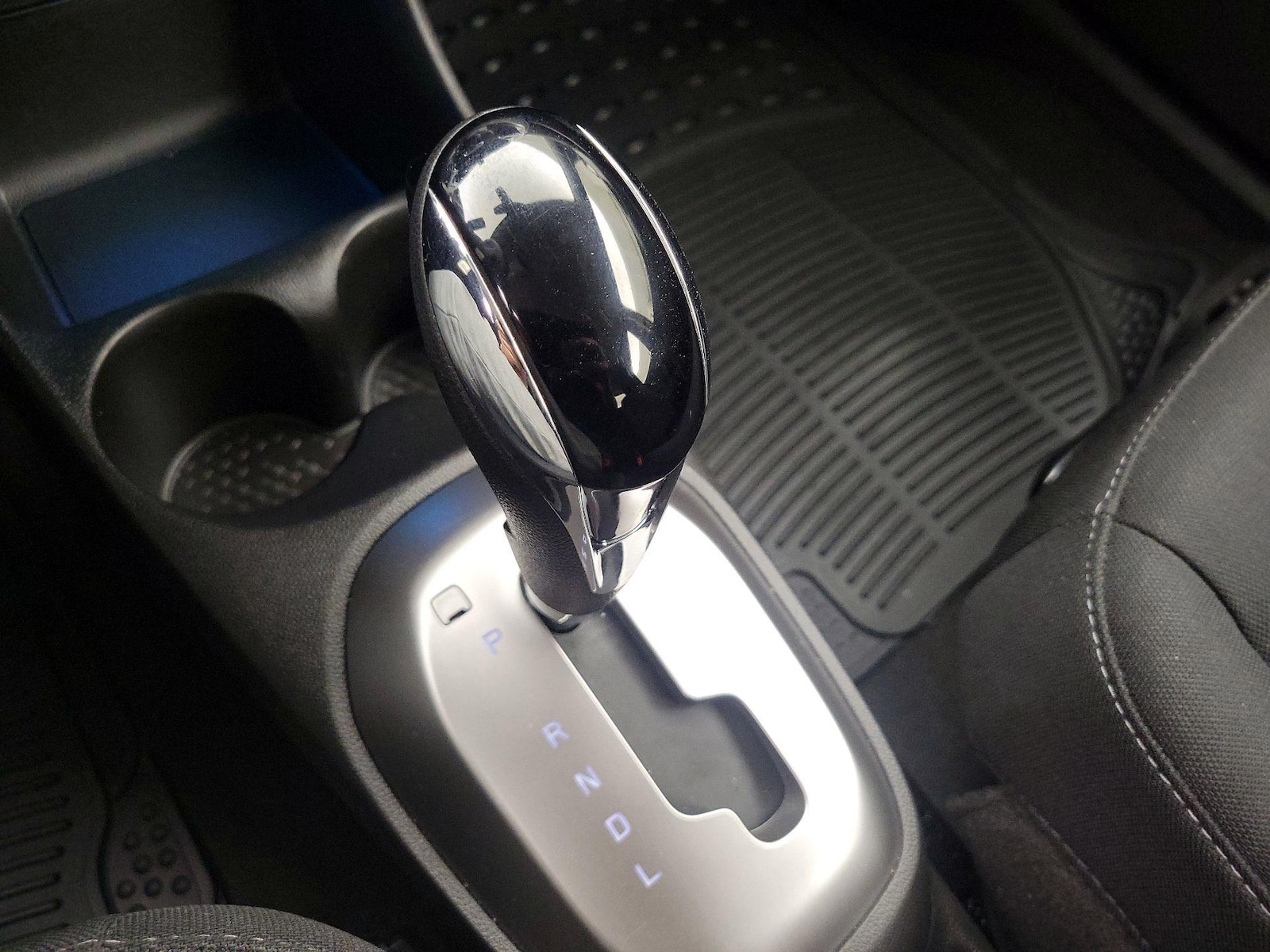 2017 Chevrolet Spark 1LT - Photo 18
