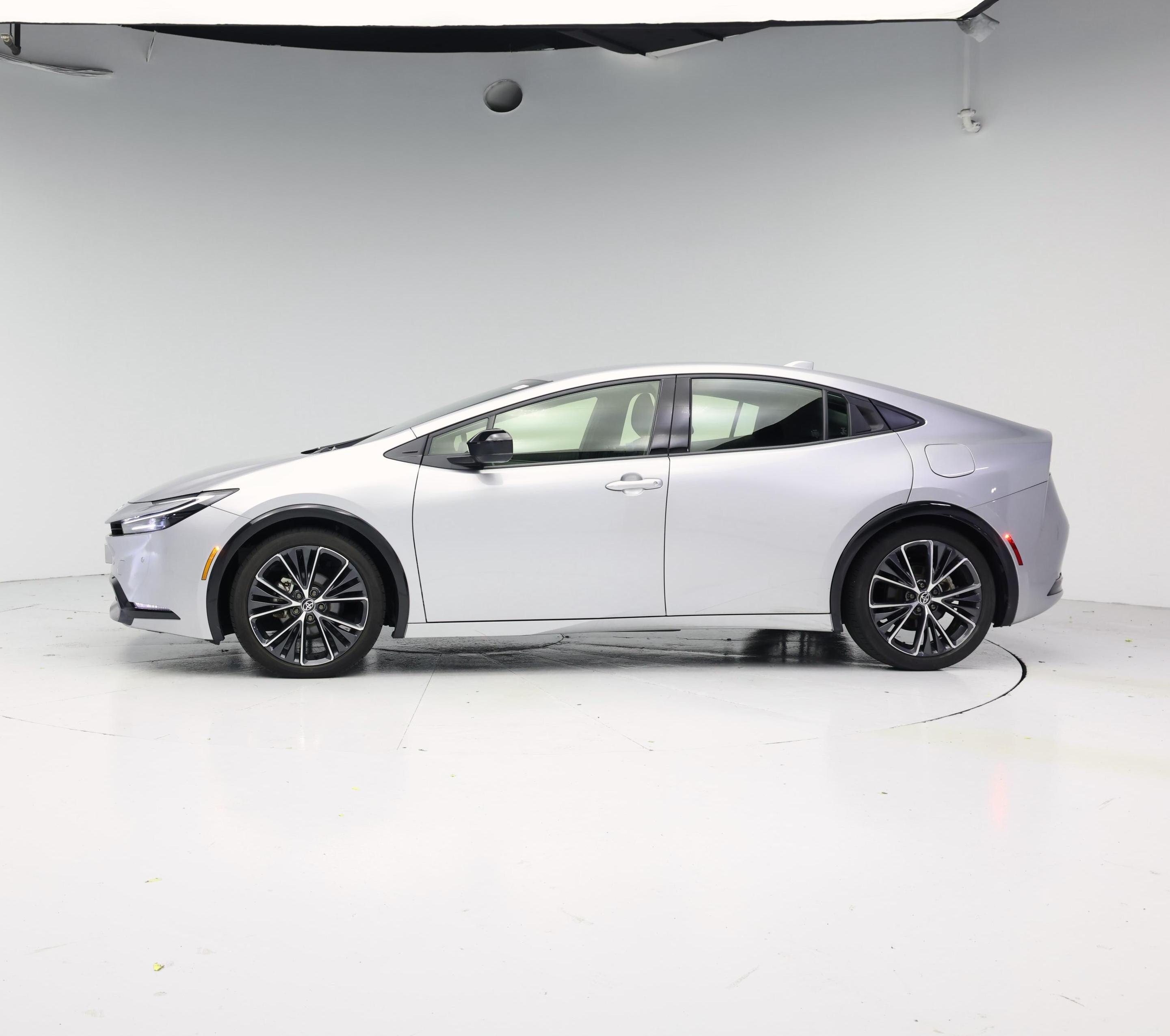 Thumbnail: 2024 Toyota Prius - 3