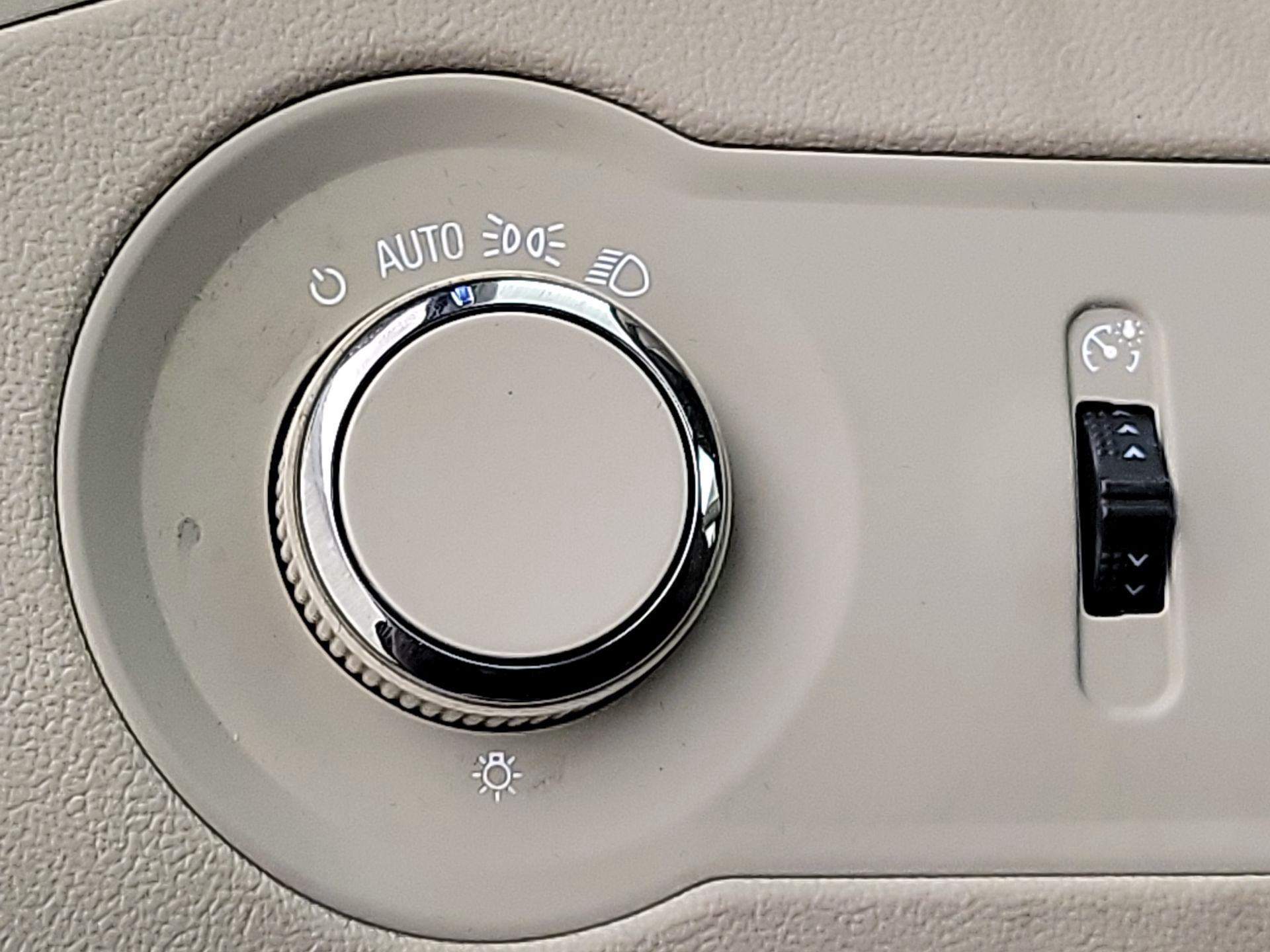 Thumbnail: 2015 Buick LaCrosse - 13