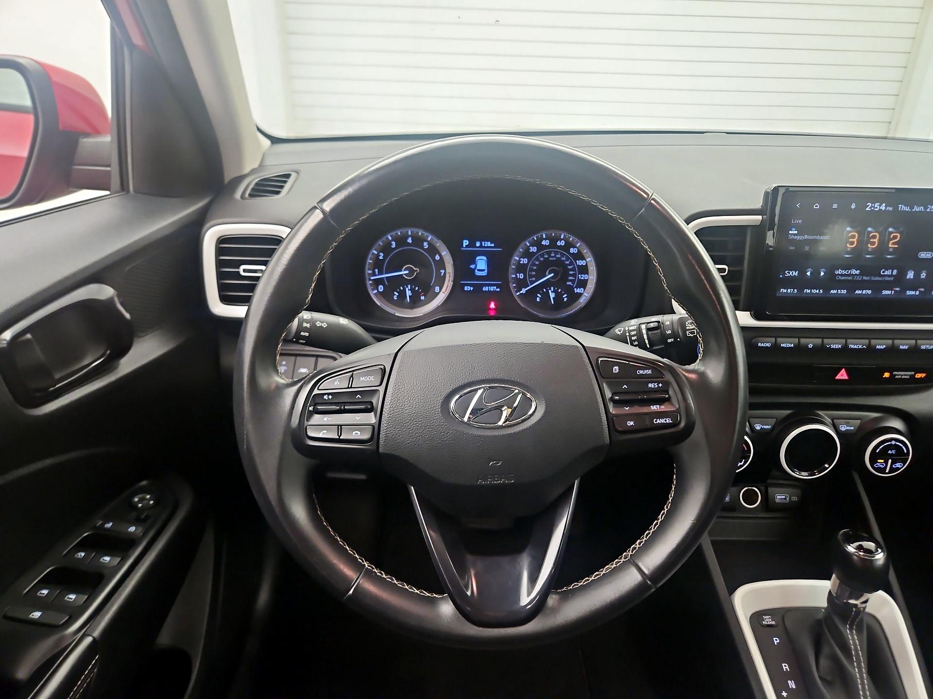 Thumbnail: 2022 Hyundai Venue - 10
