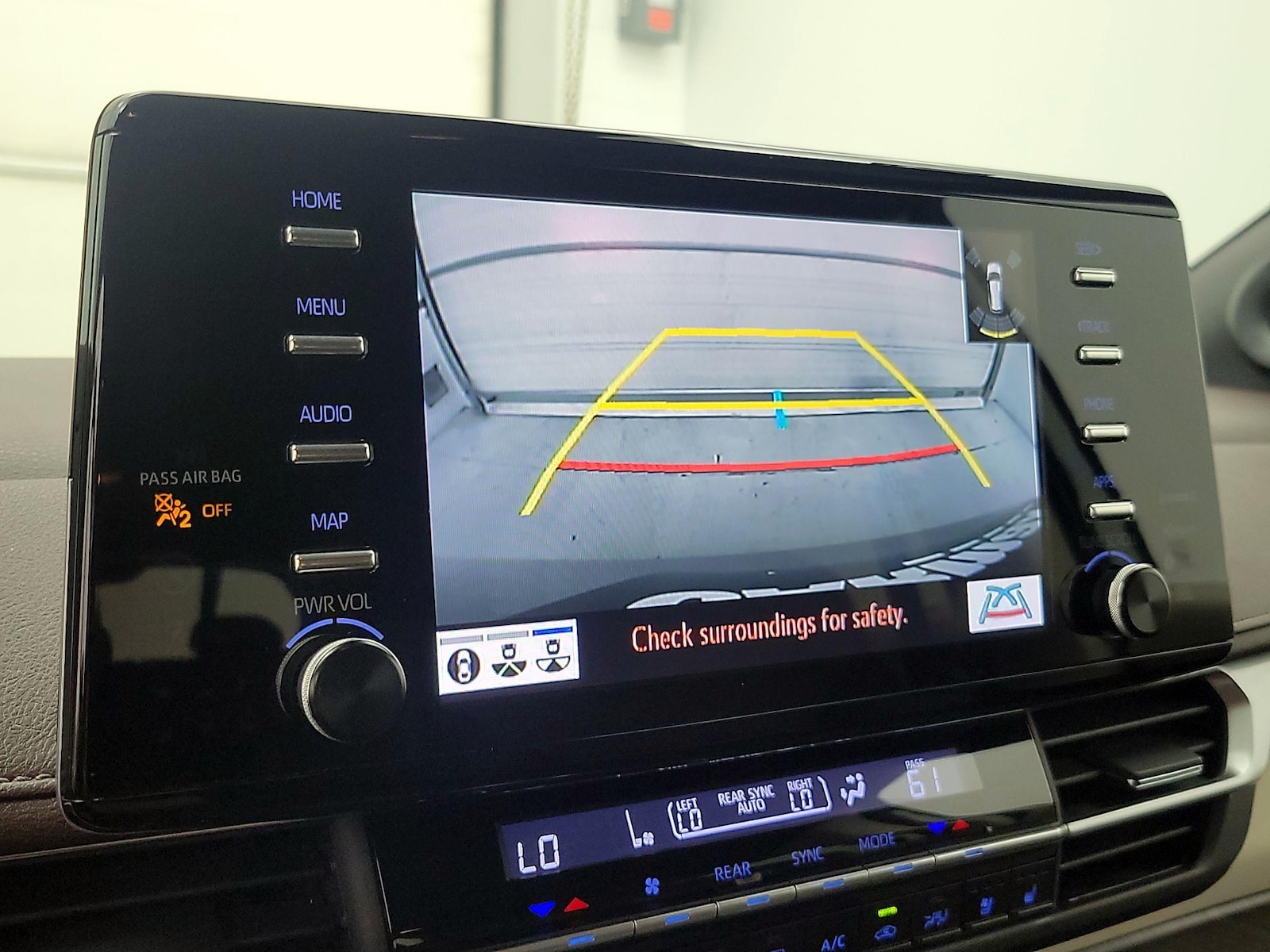 2022 Toyota Sienna Platinum - Photo 16