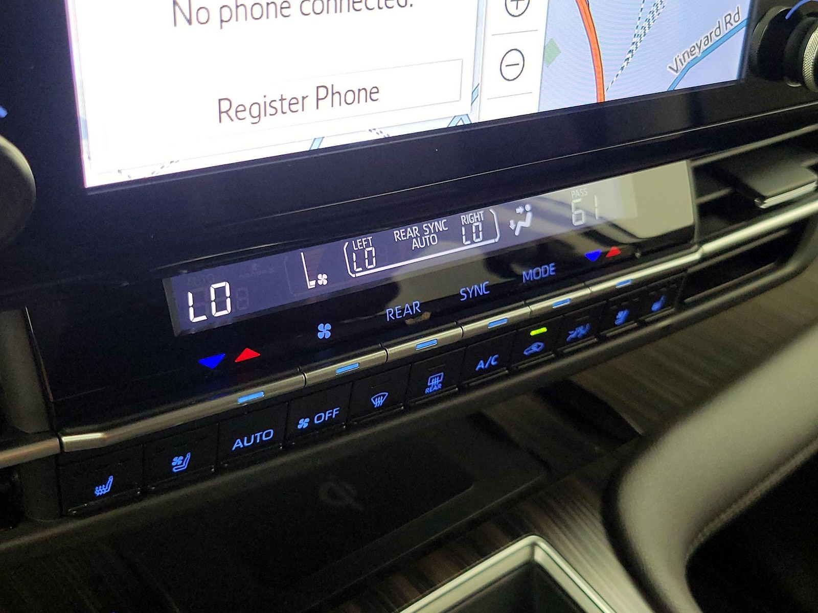 2022 Toyota Sienna Platinum - Photo 18