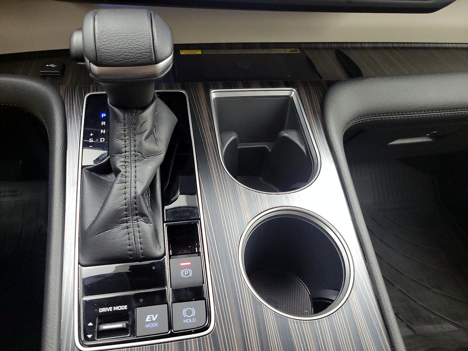 2022 Toyota Sienna Platinum - Photo 19