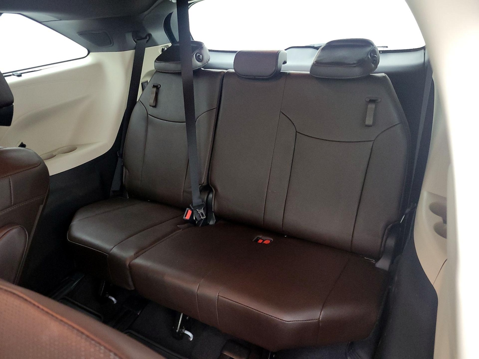 2022 Toyota Sienna Platinum - Photo 22