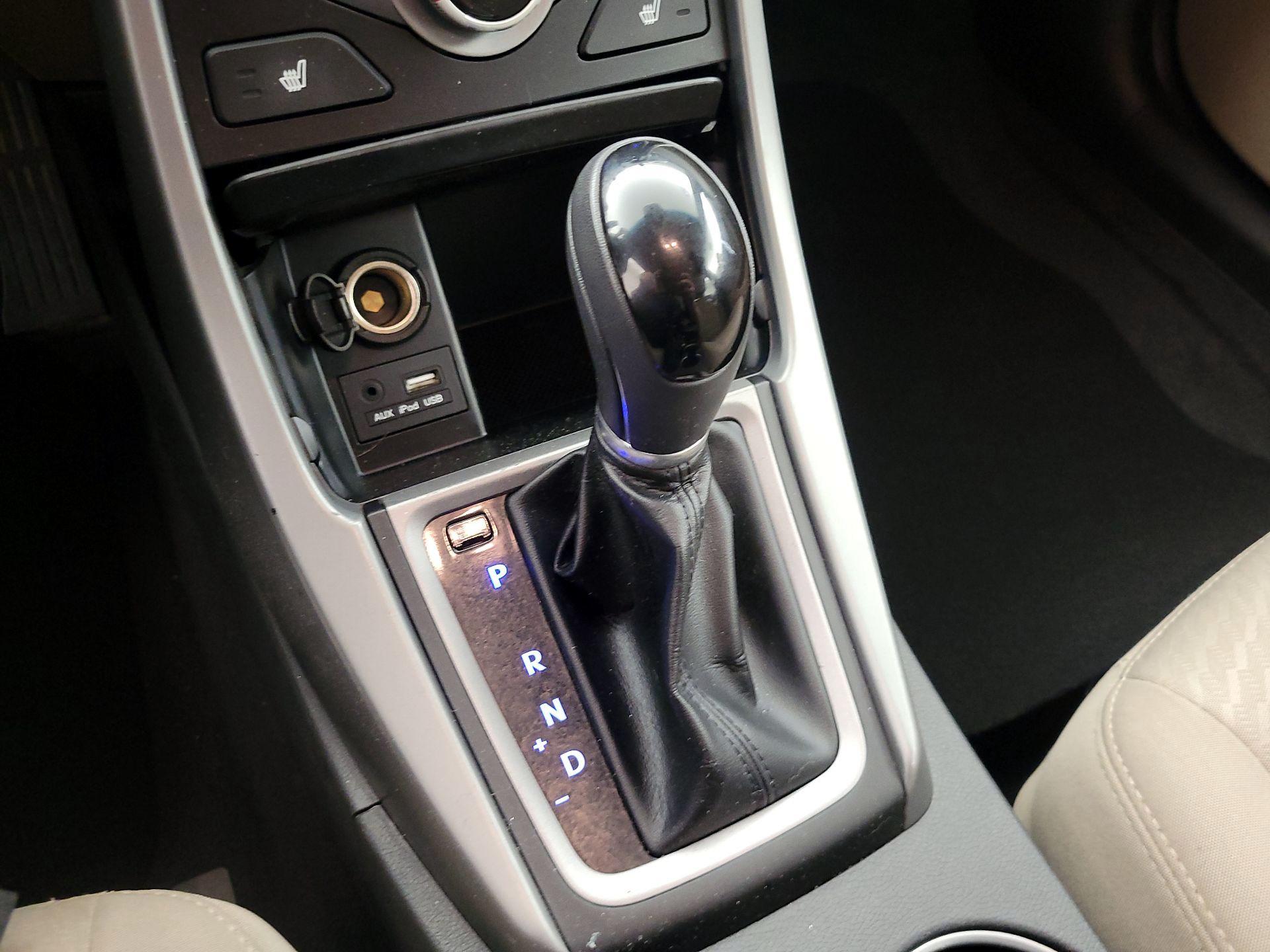 Thumbnail: 2014 Hyundai Elantra - 17