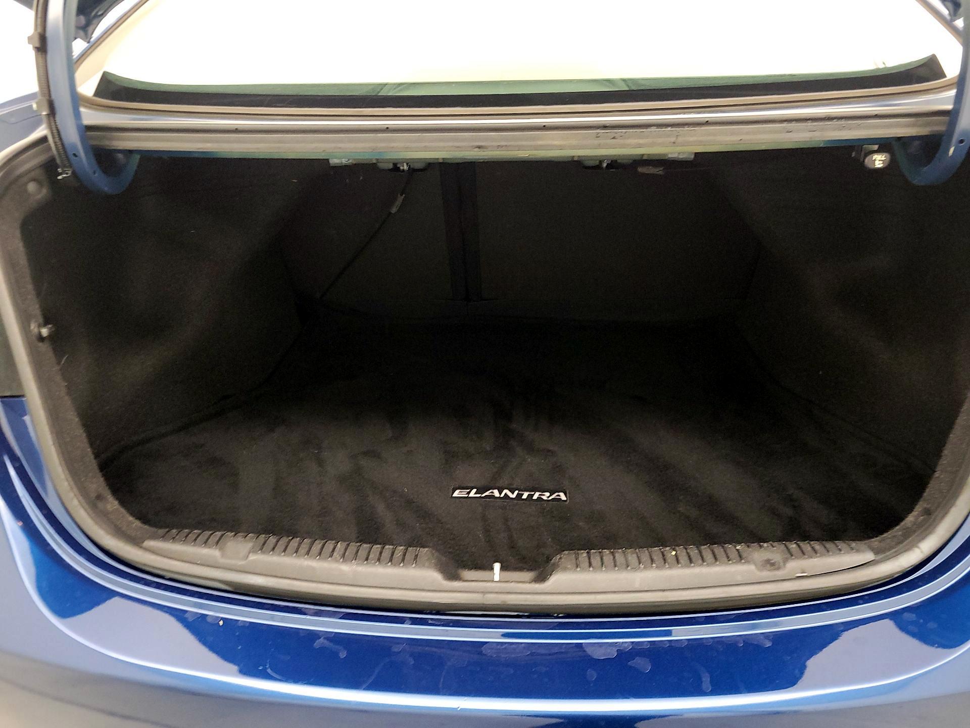 Thumbnail: 2014 Hyundai Elantra - 20